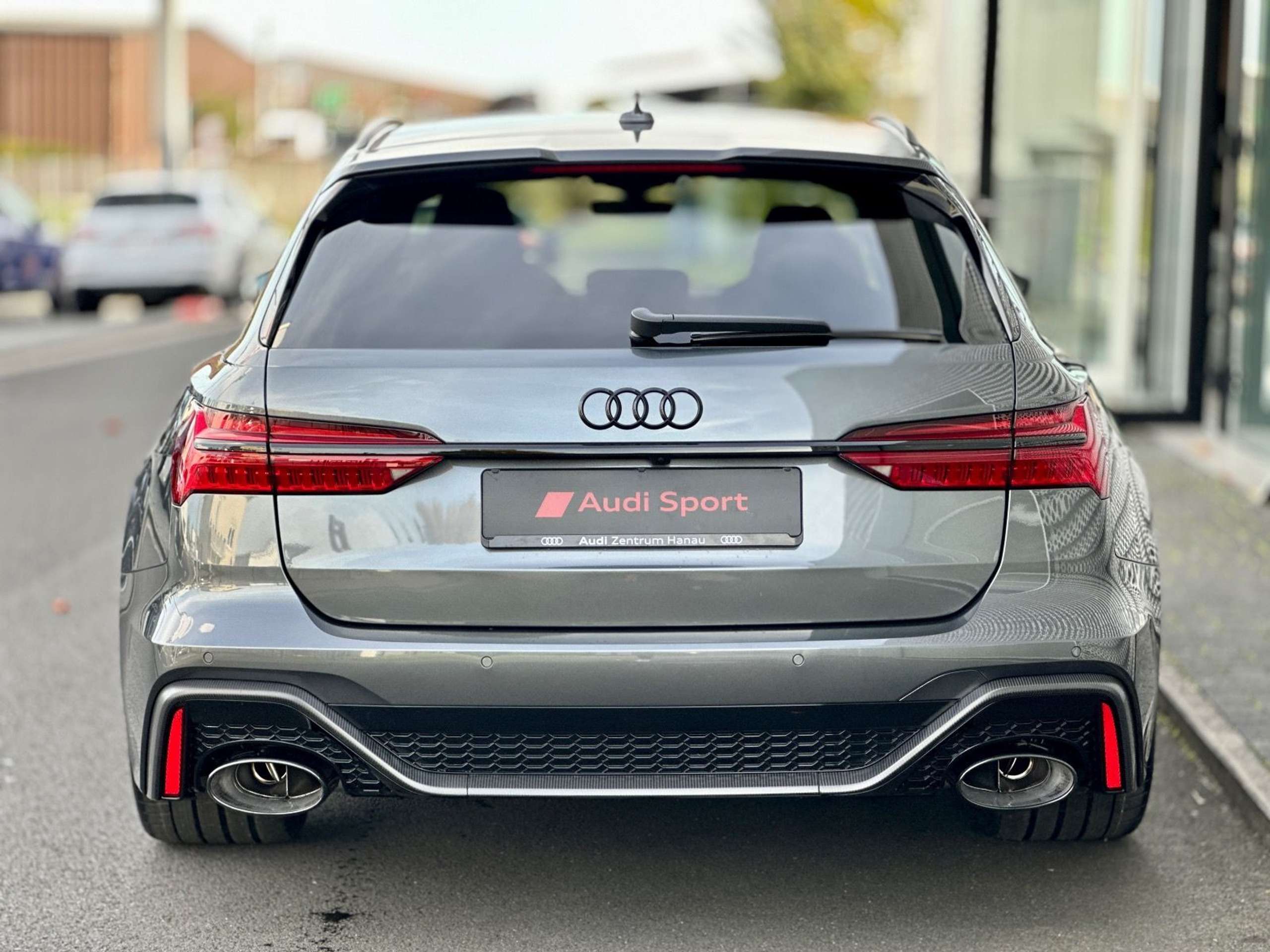 Audi - RS6