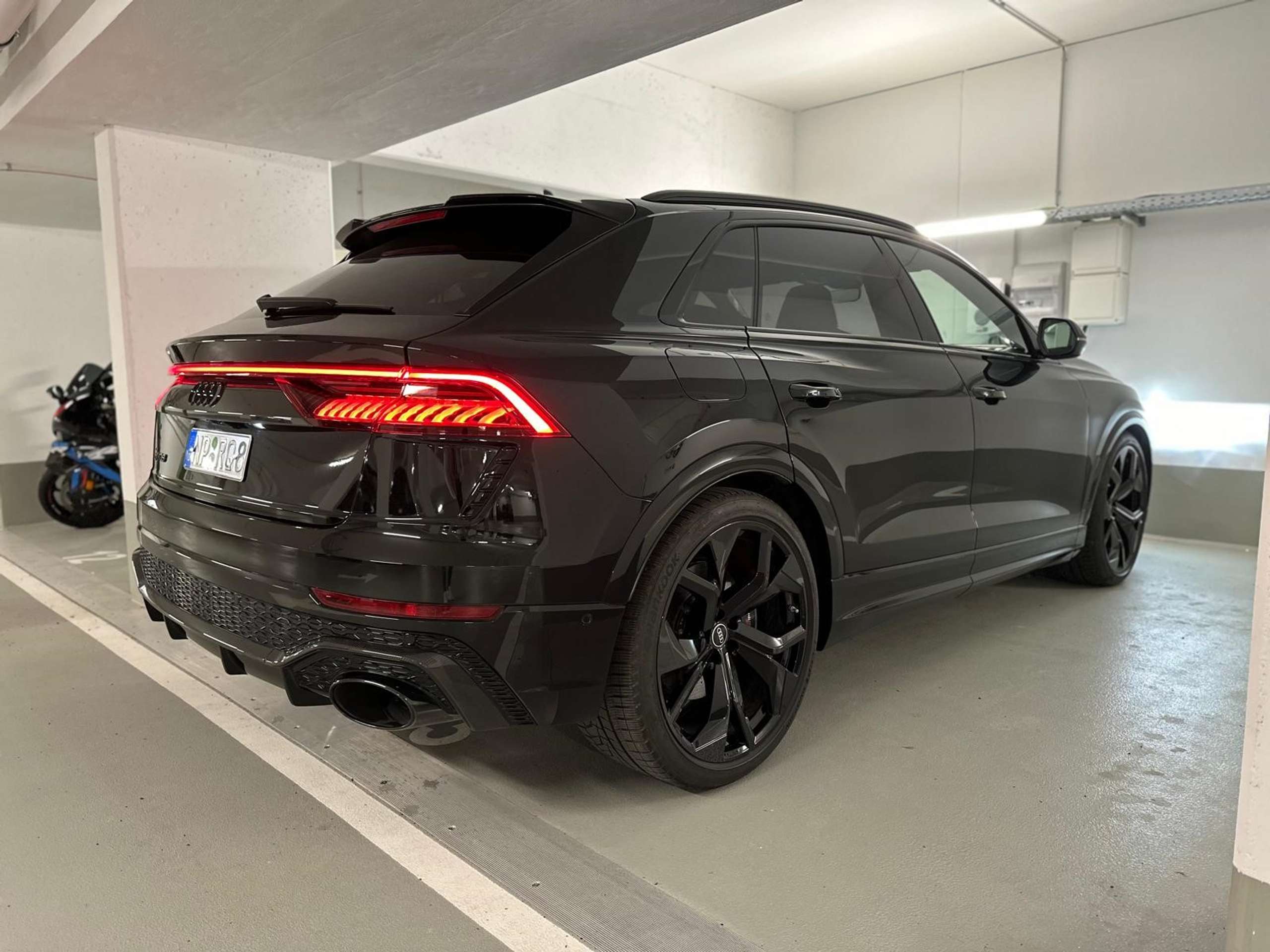 Audi - RS Q8