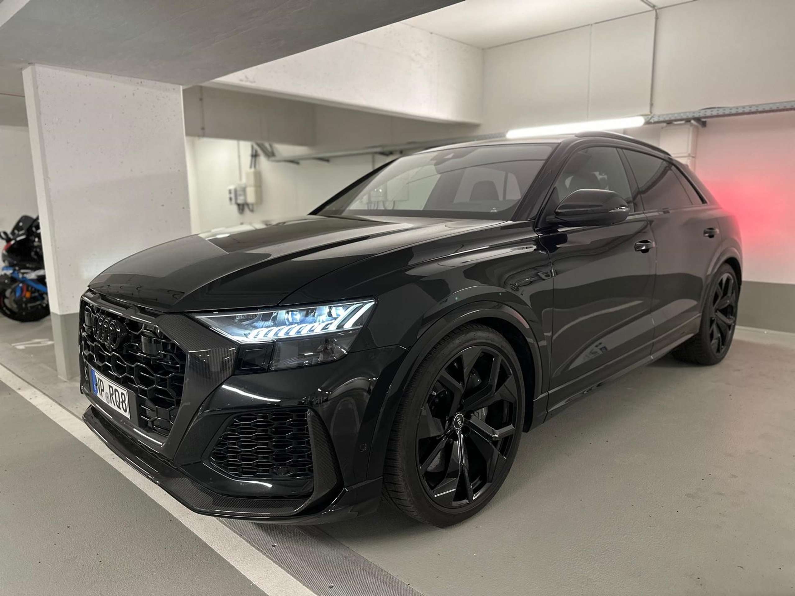 Audi - RS Q8