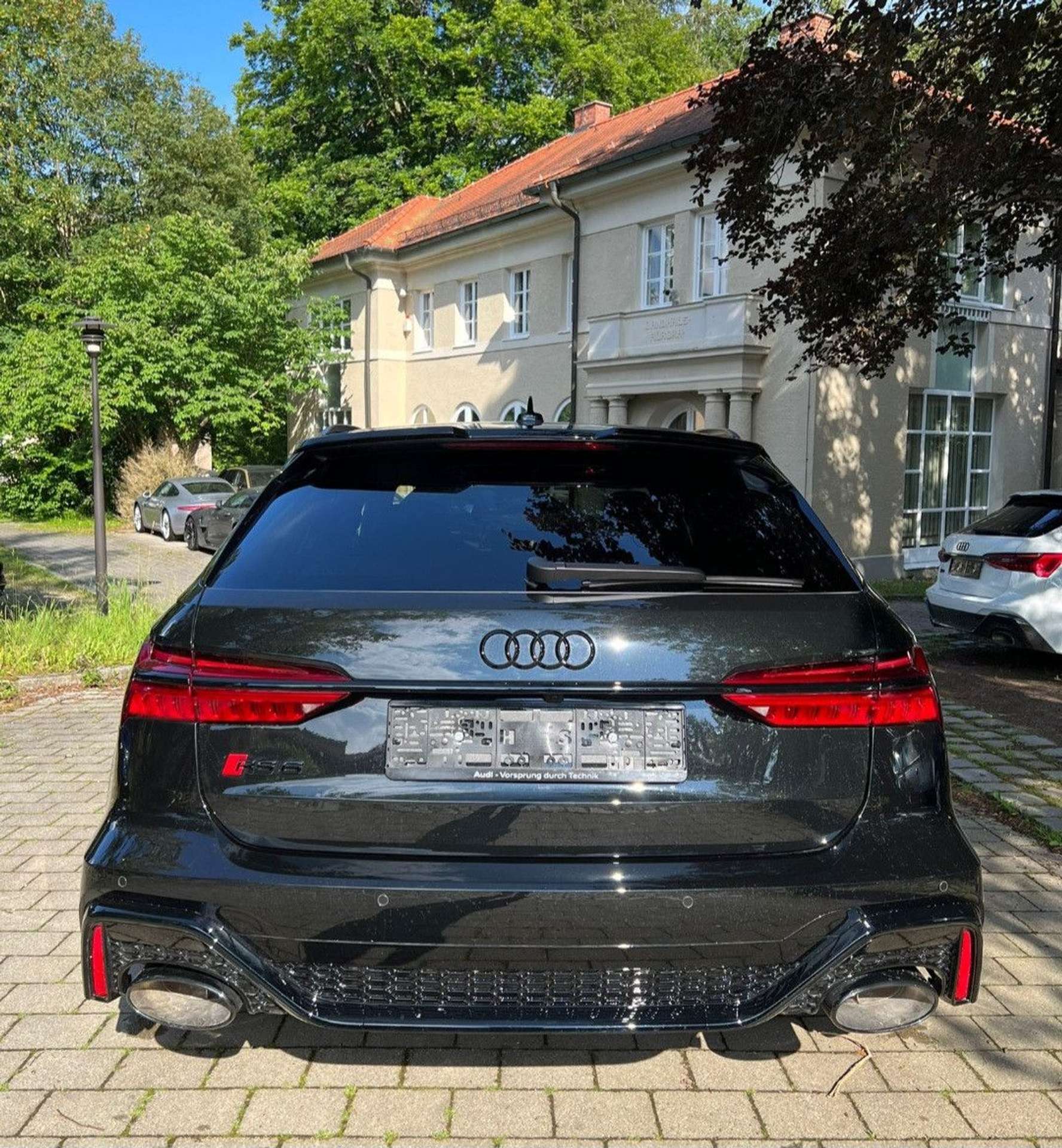 Audi - RS6