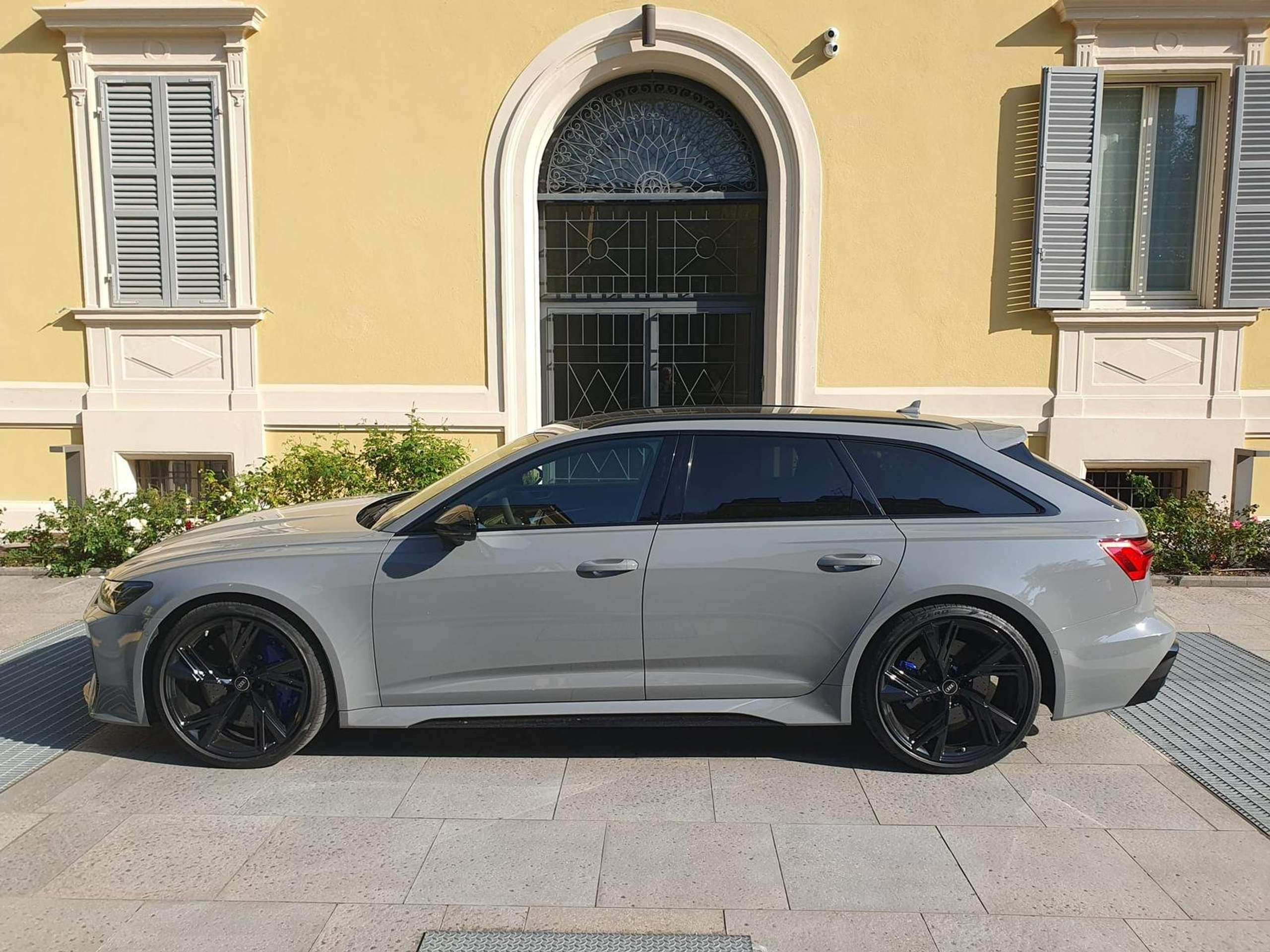 Audi - RS6