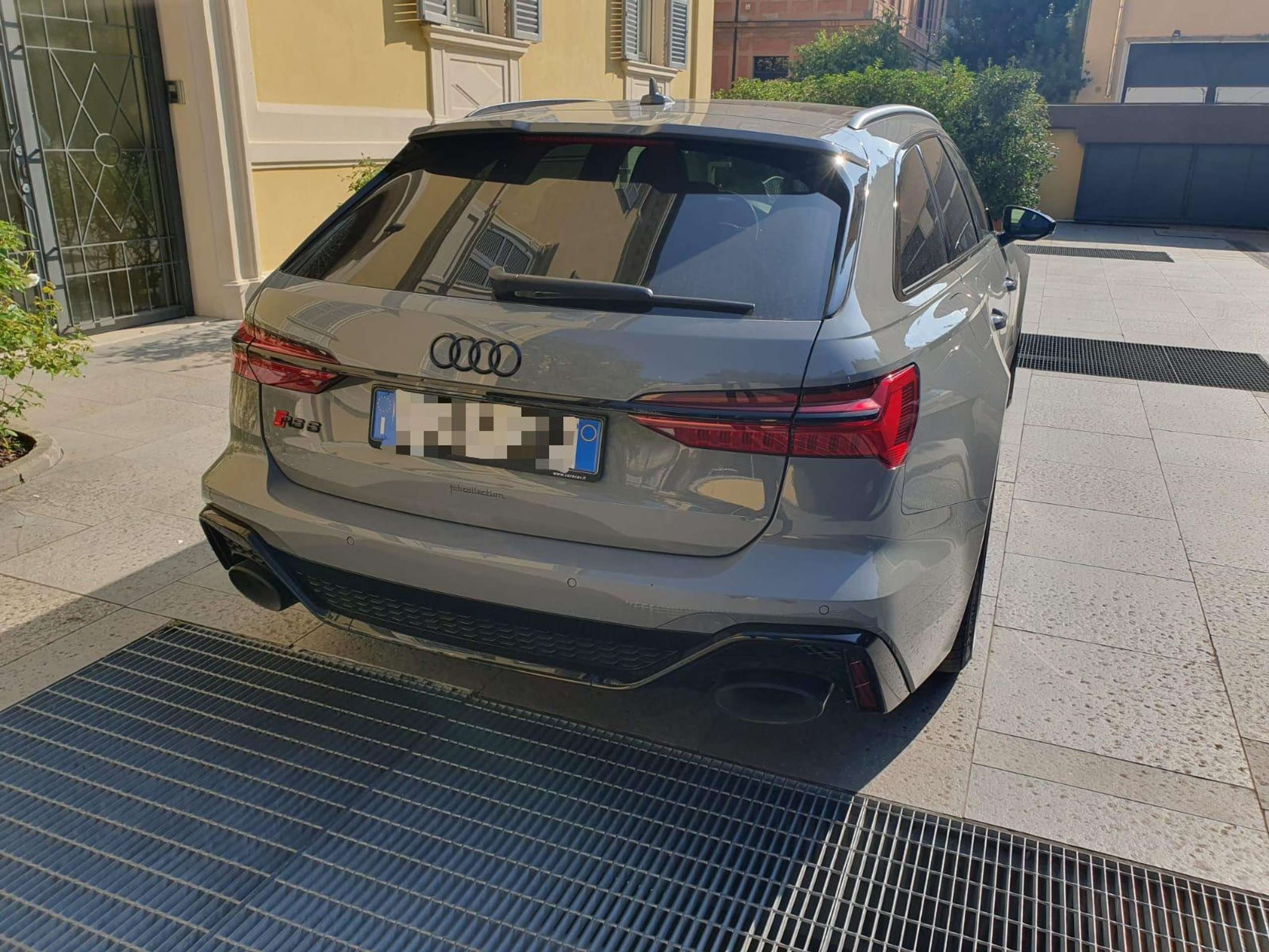 Audi - RS6