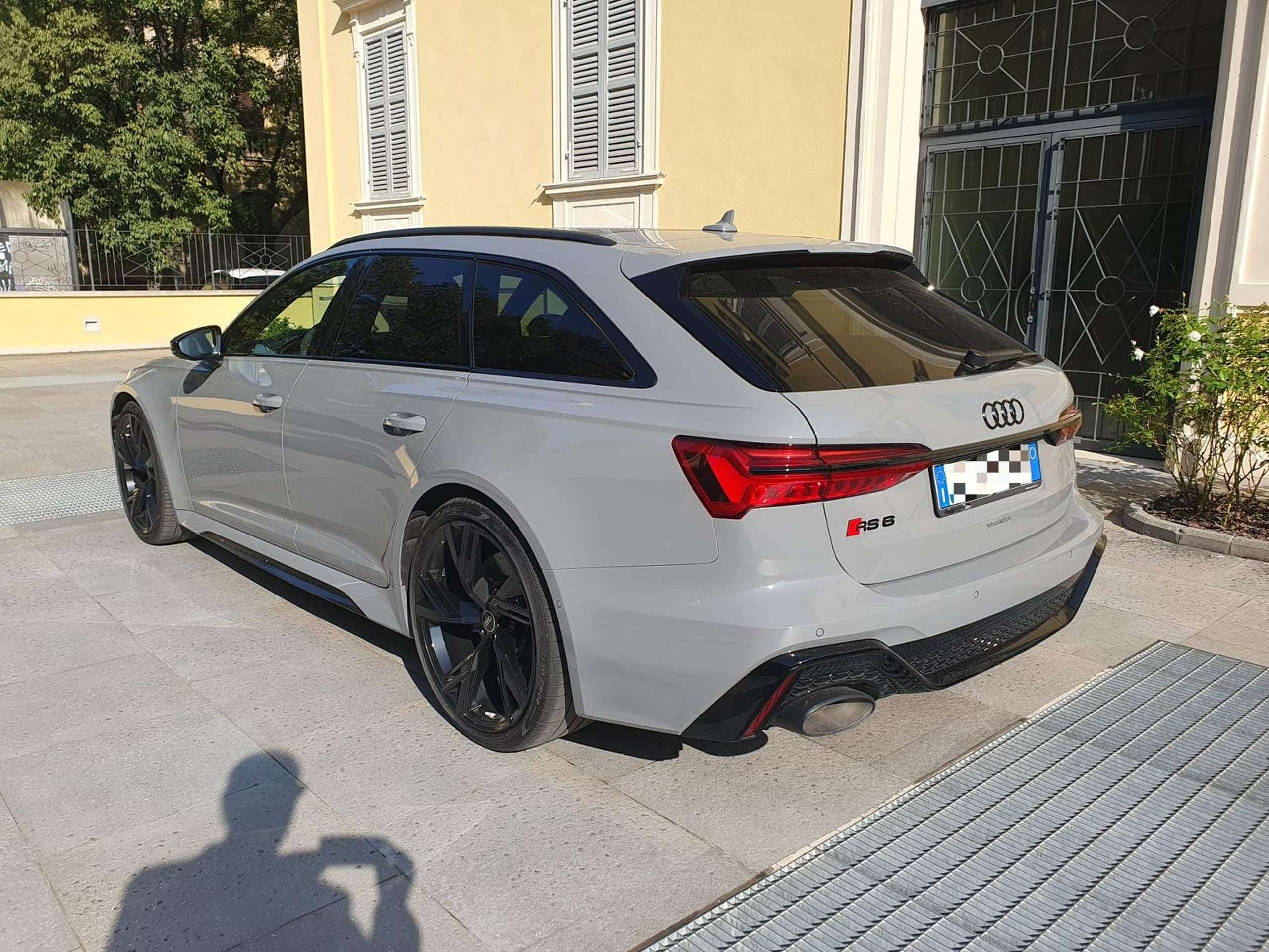 Audi - RS6