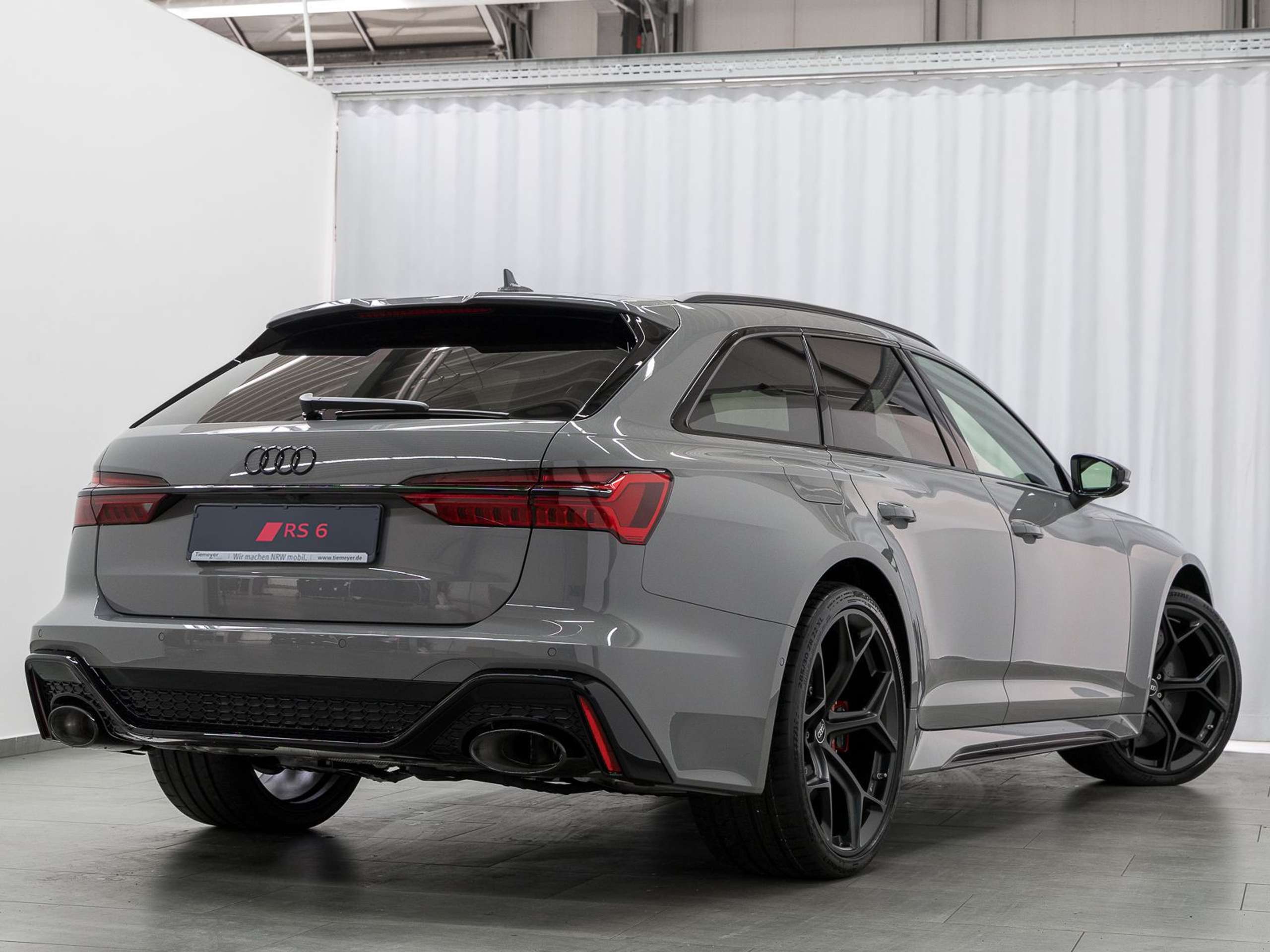 Audi - RS6