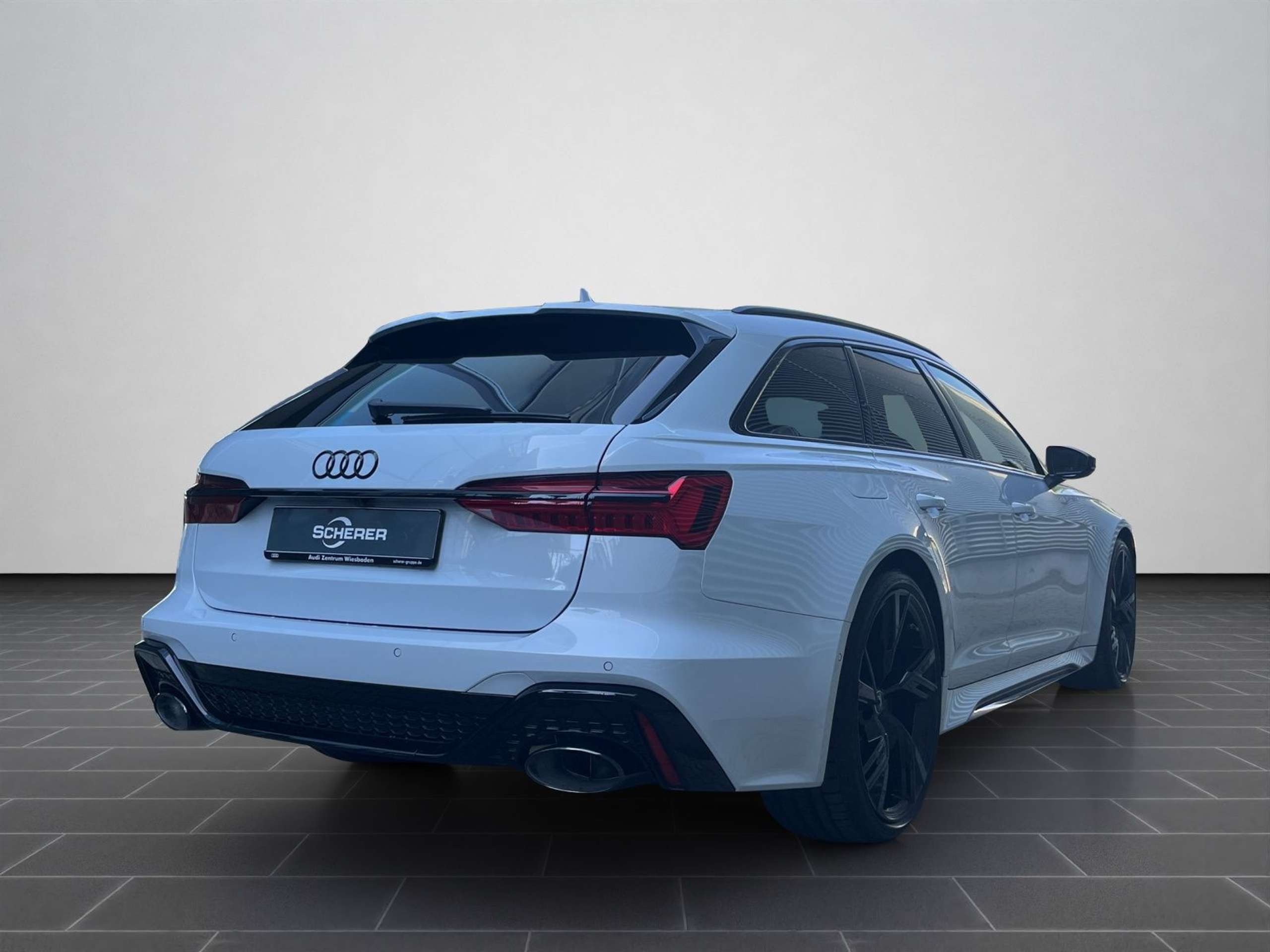 Audi - RS6