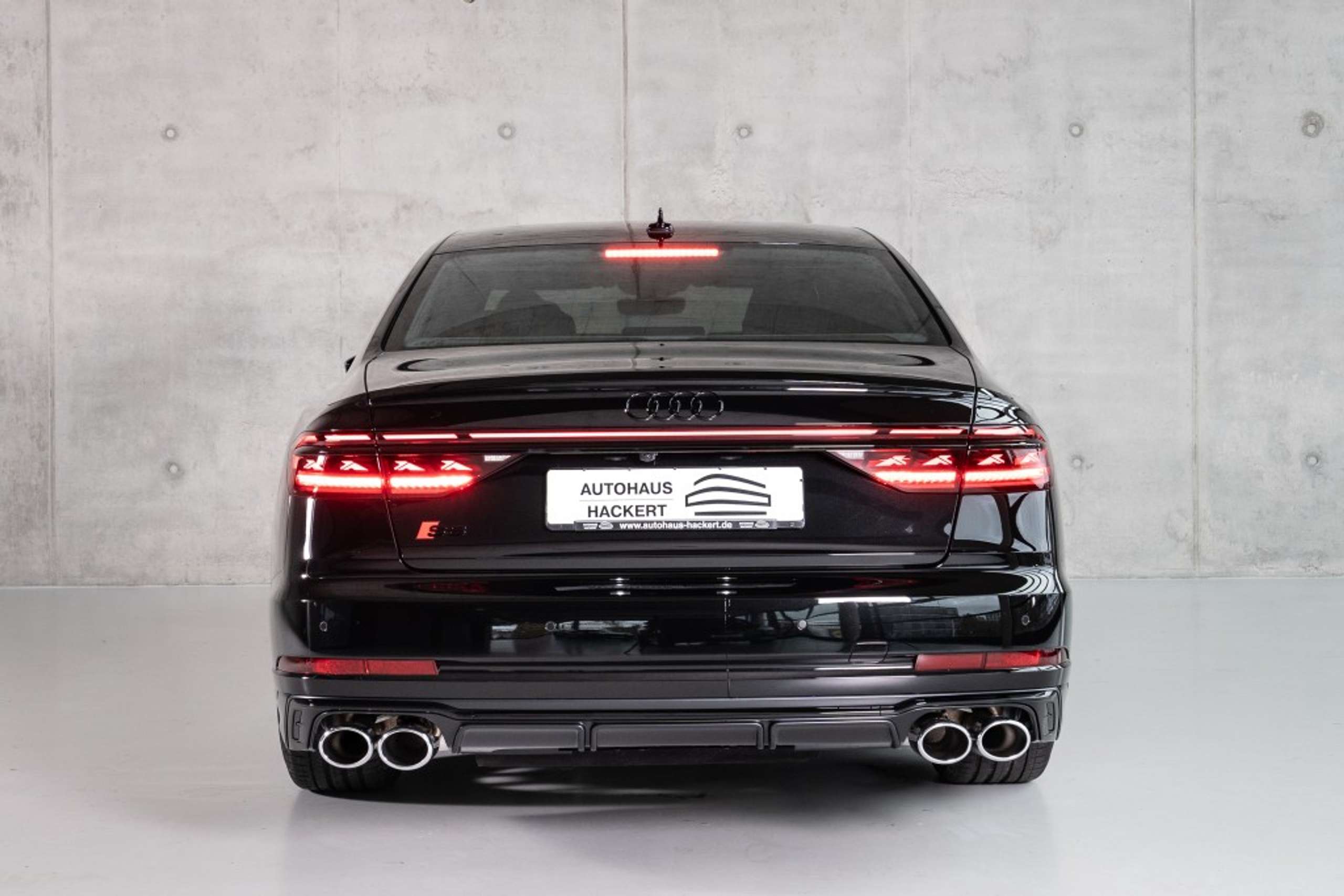 Audi - S8