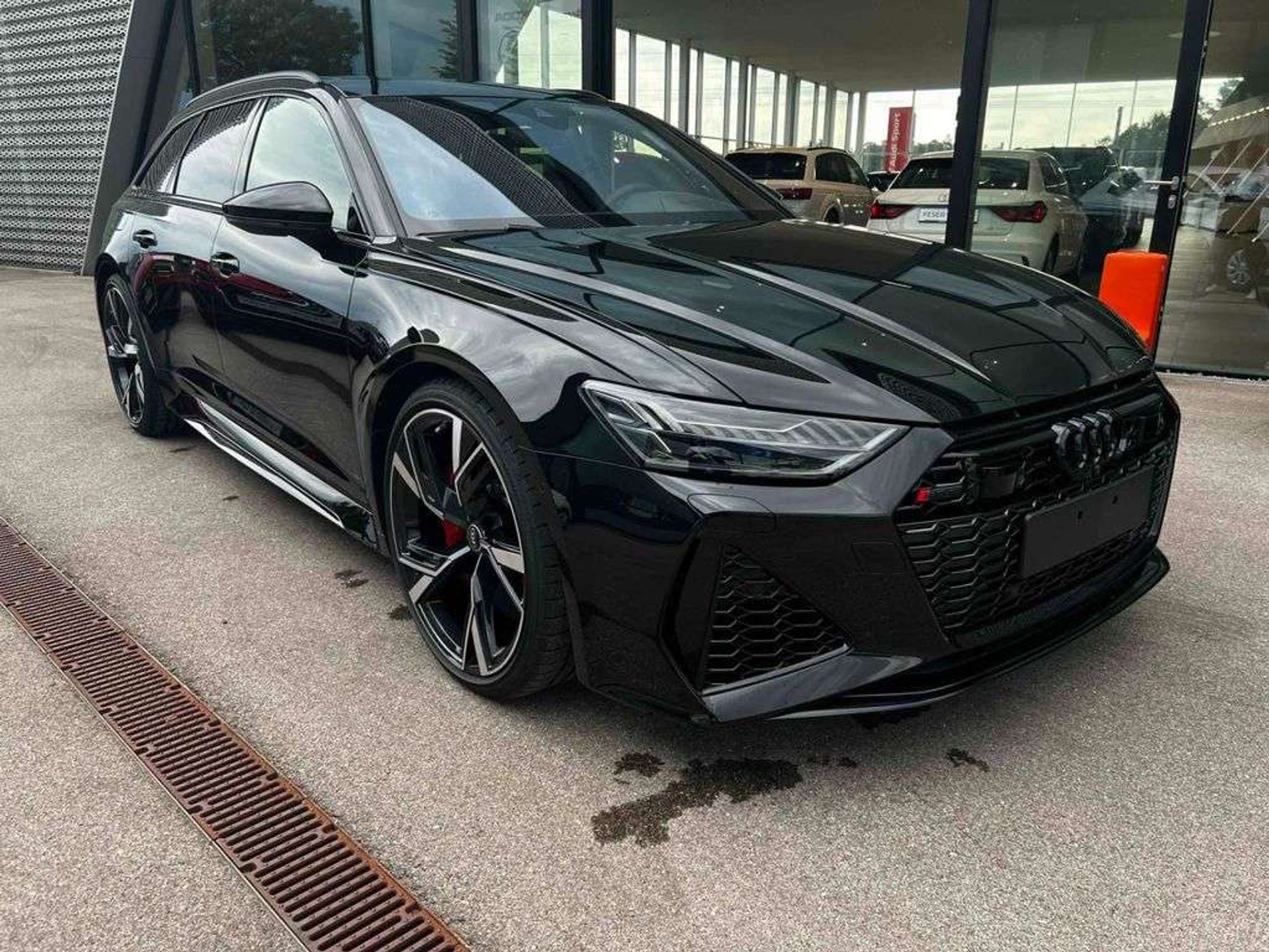 Audi - RS6