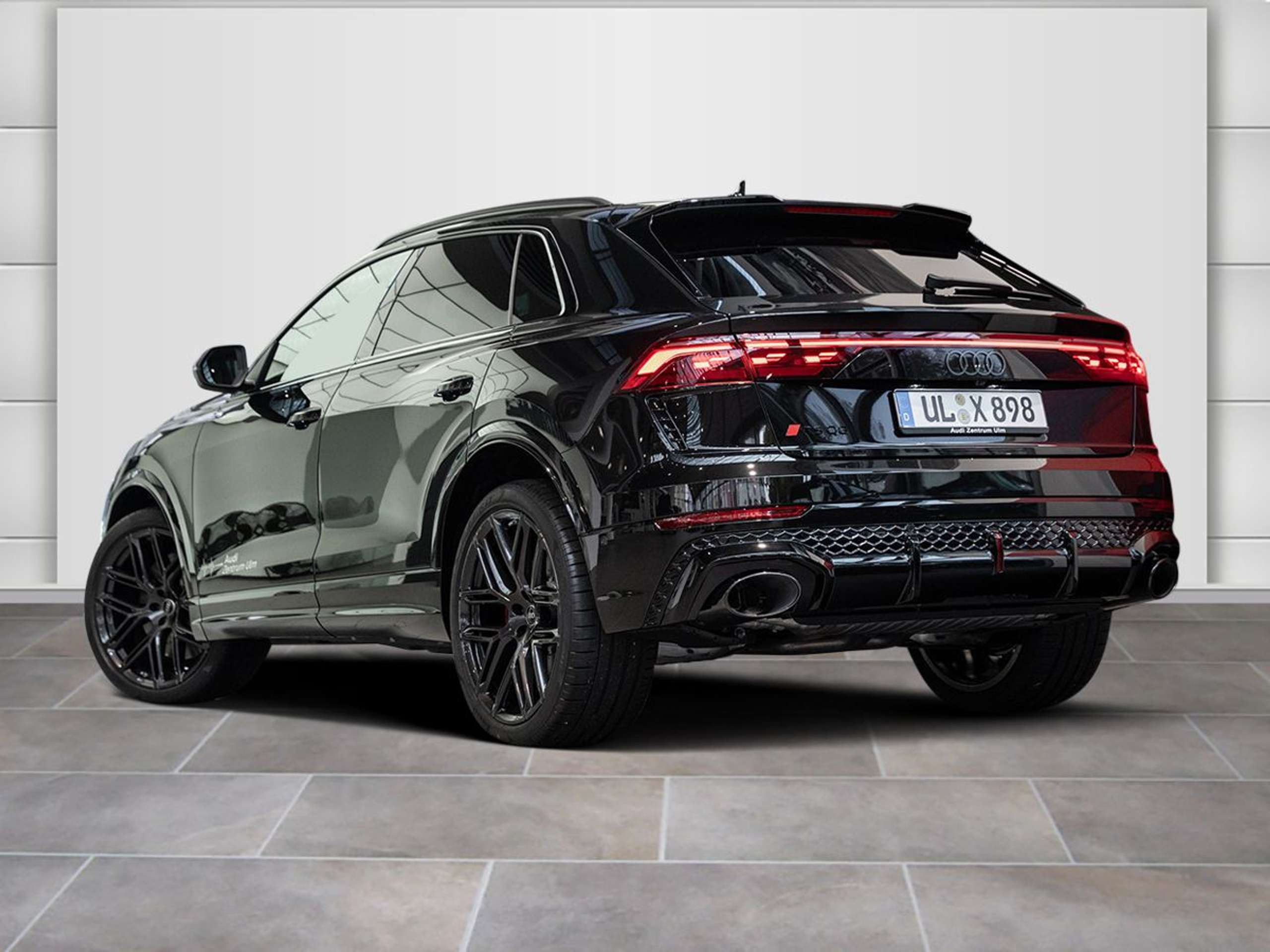 Audi - RS Q8