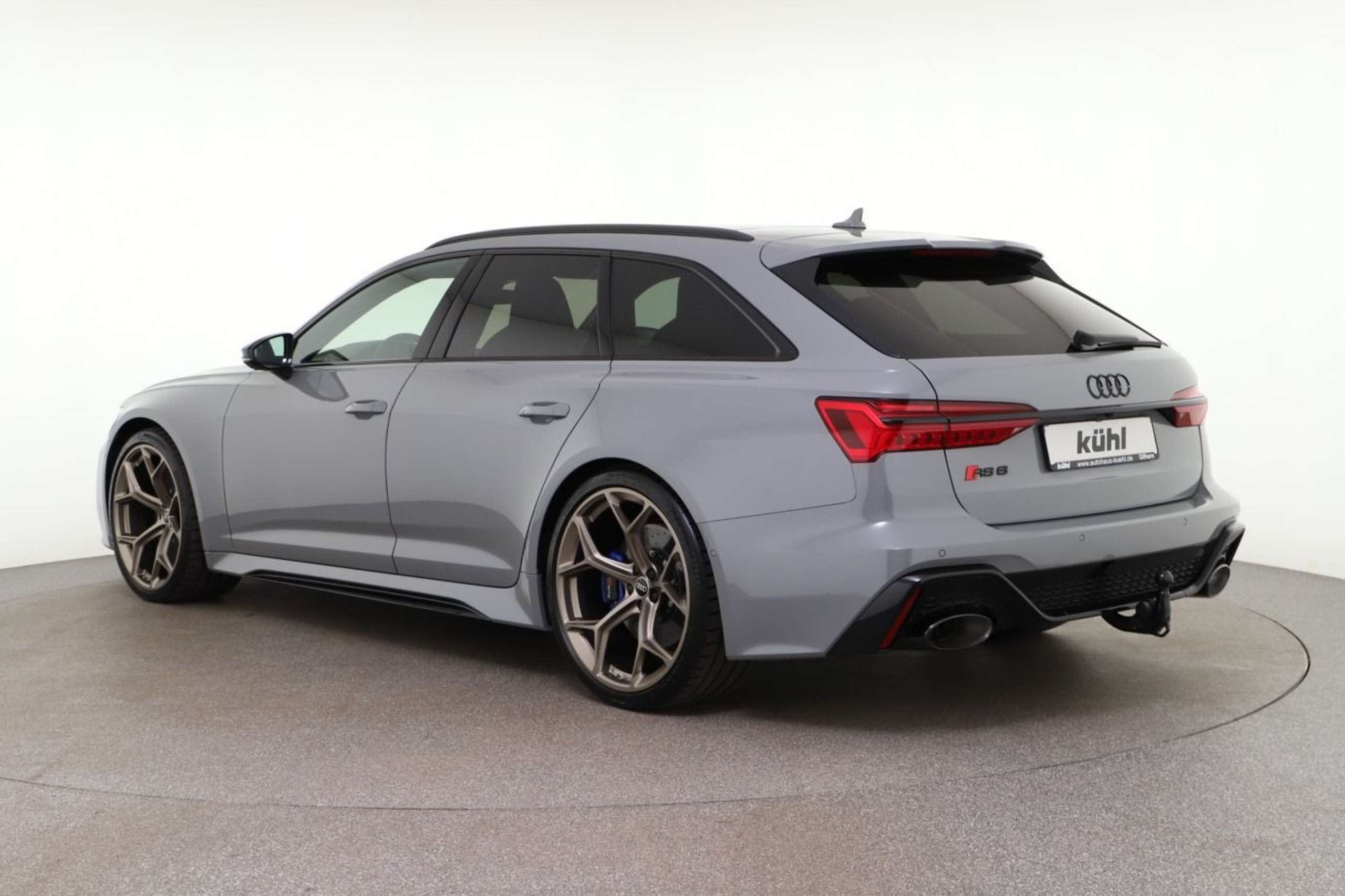 Audi - RS6