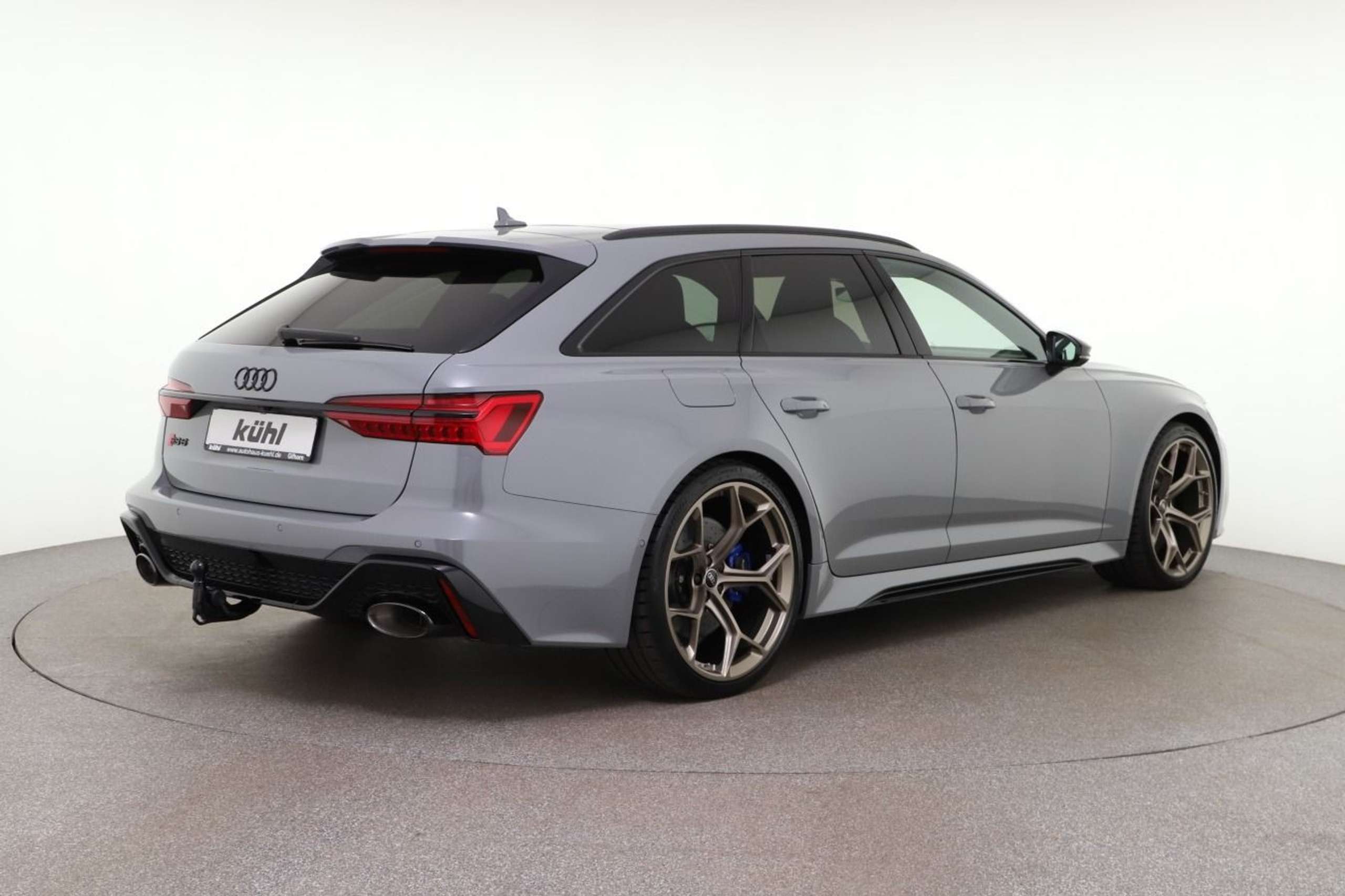 Audi - RS6