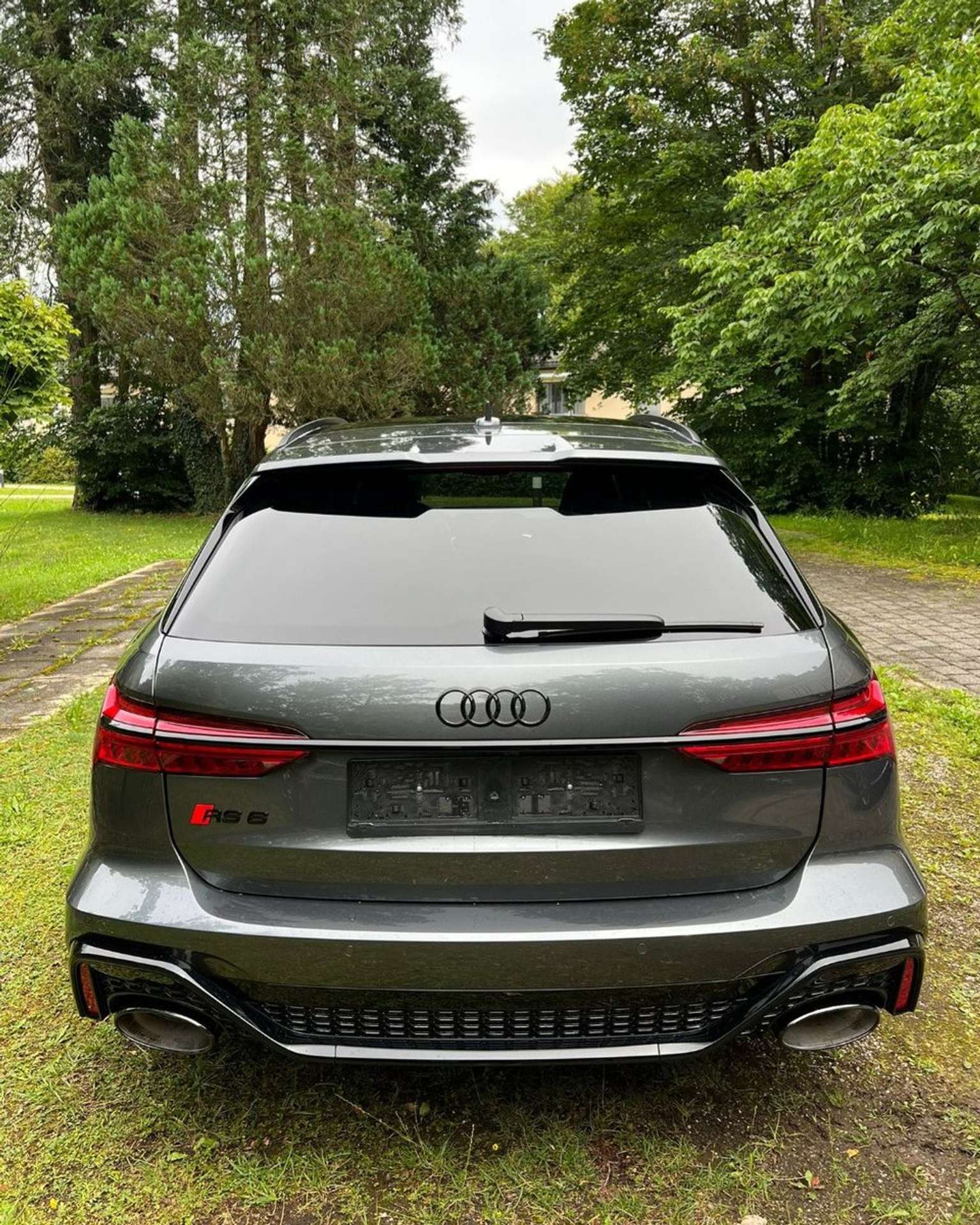 Audi - RS6