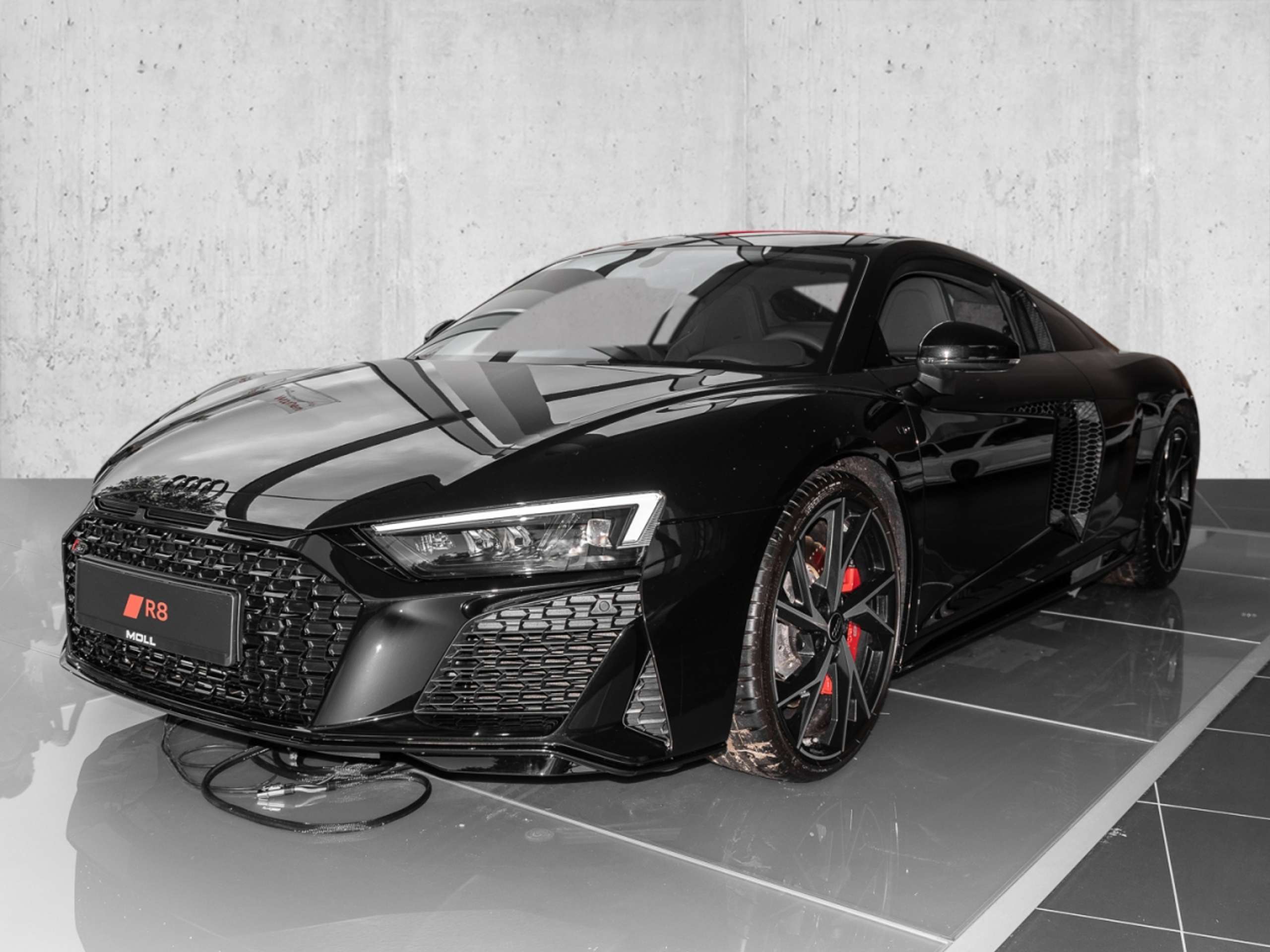 Audi - R8