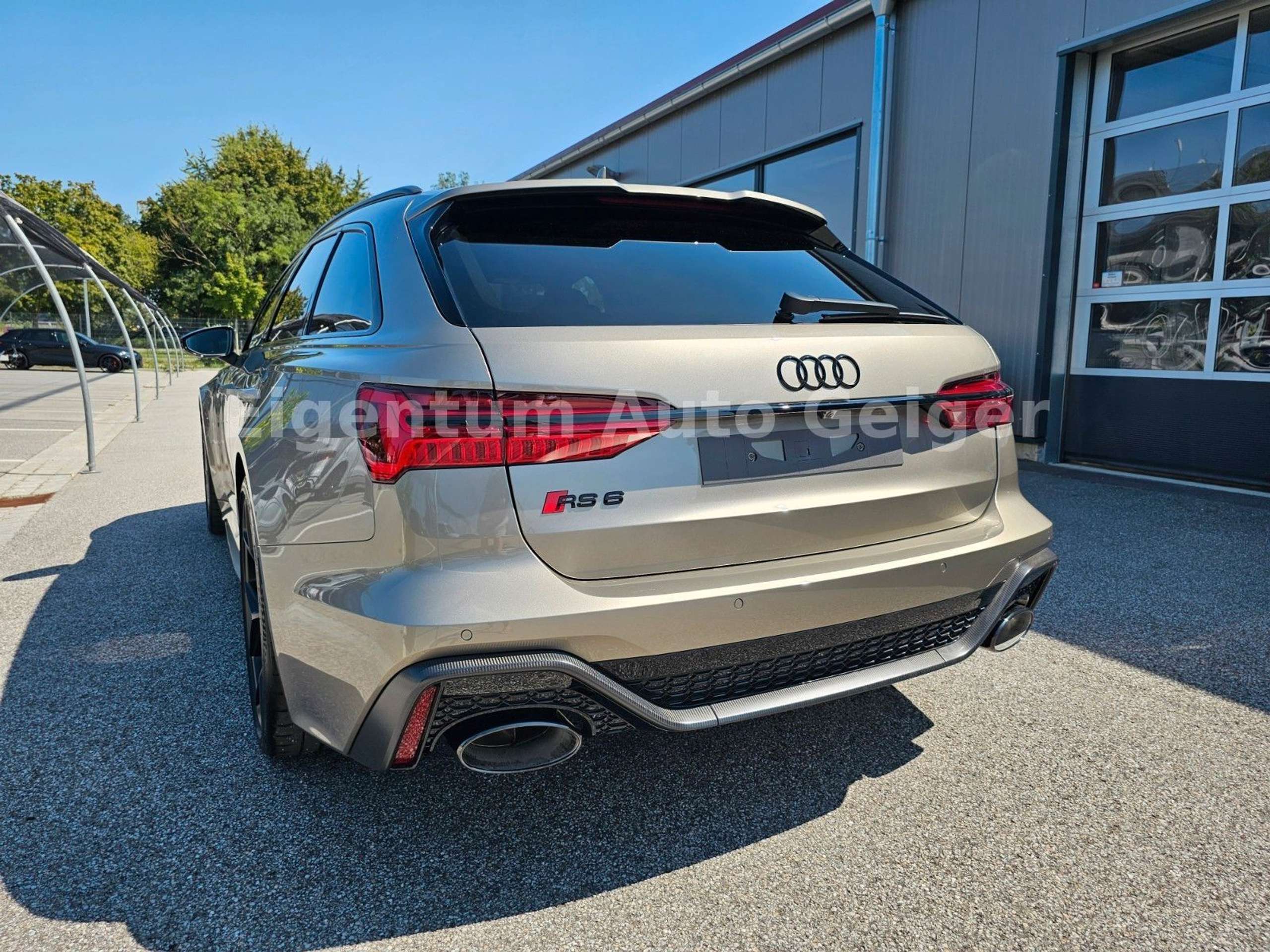 Audi - RS6