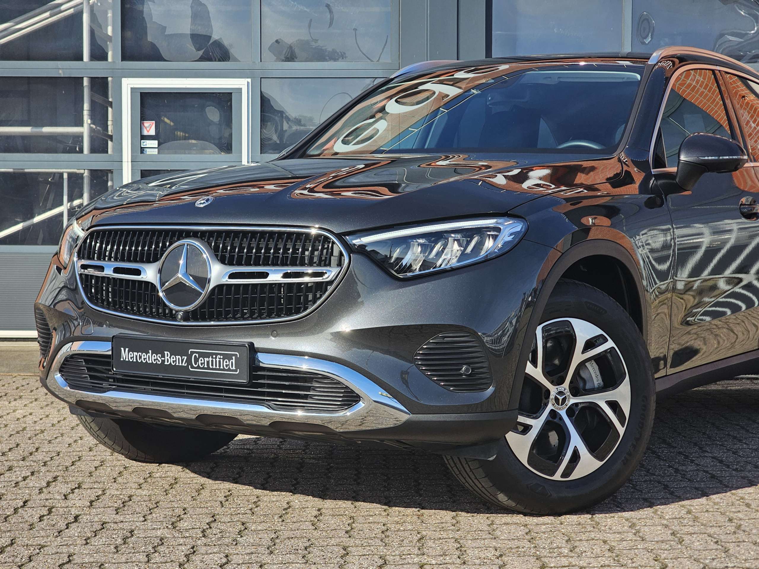 Mercedes-Benz - GLC 300