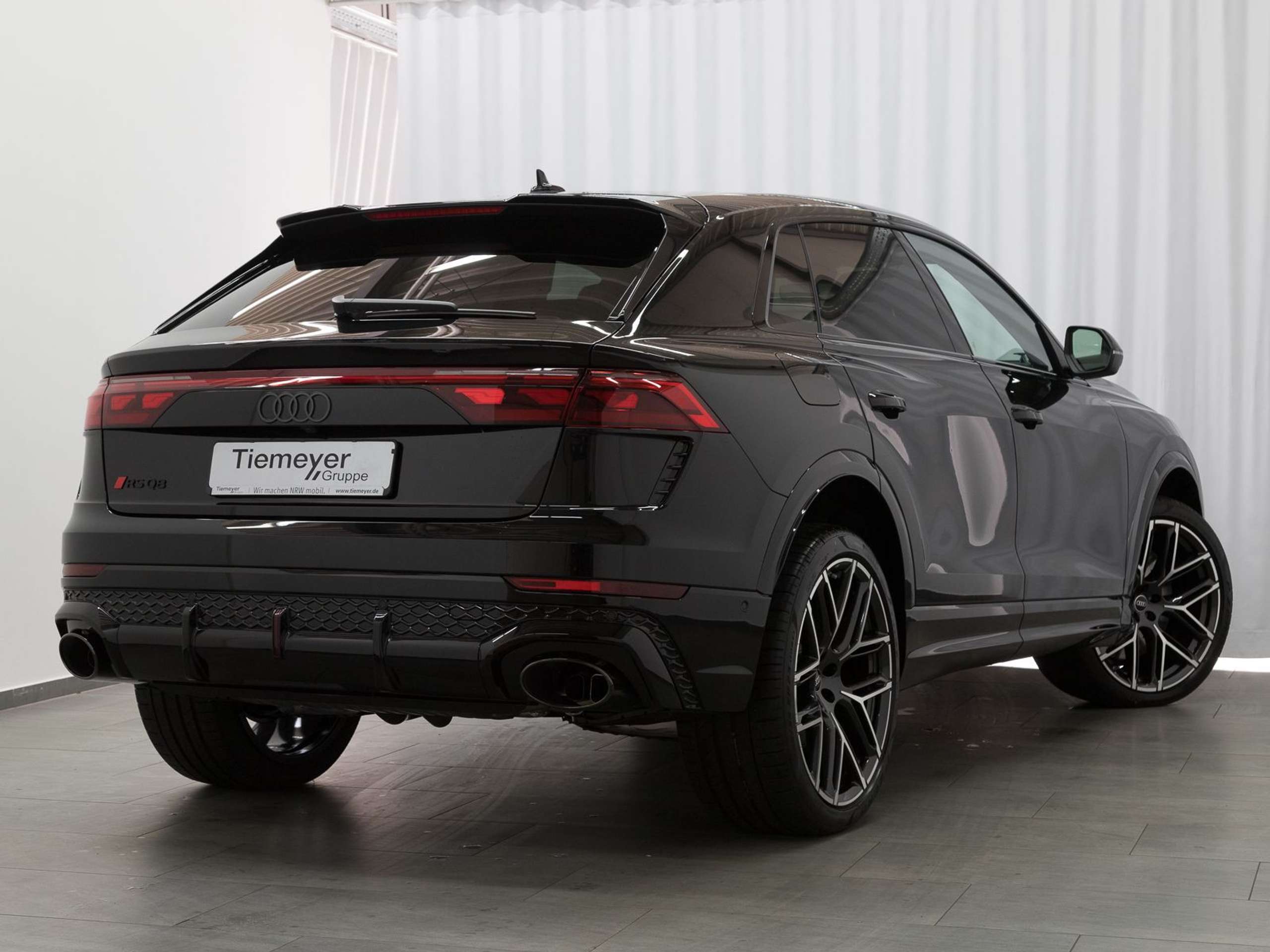 Audi - RS Q8