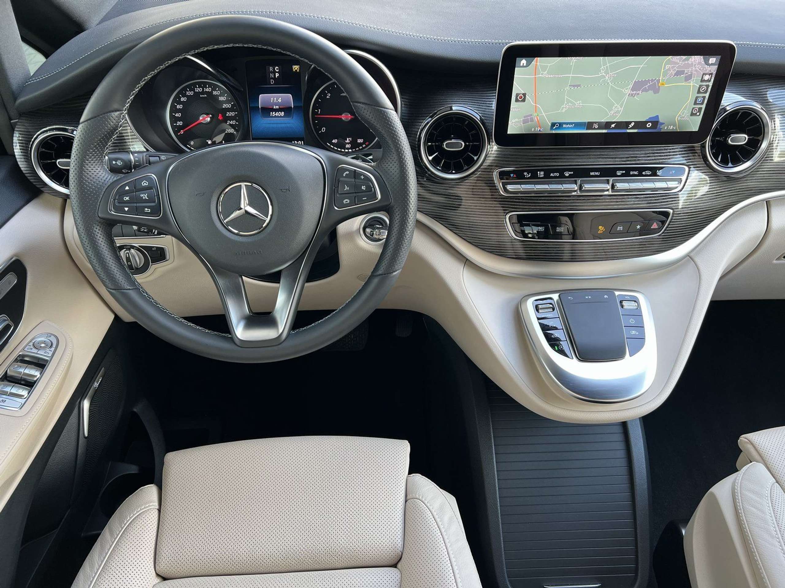 Mercedes-Benz - V 250