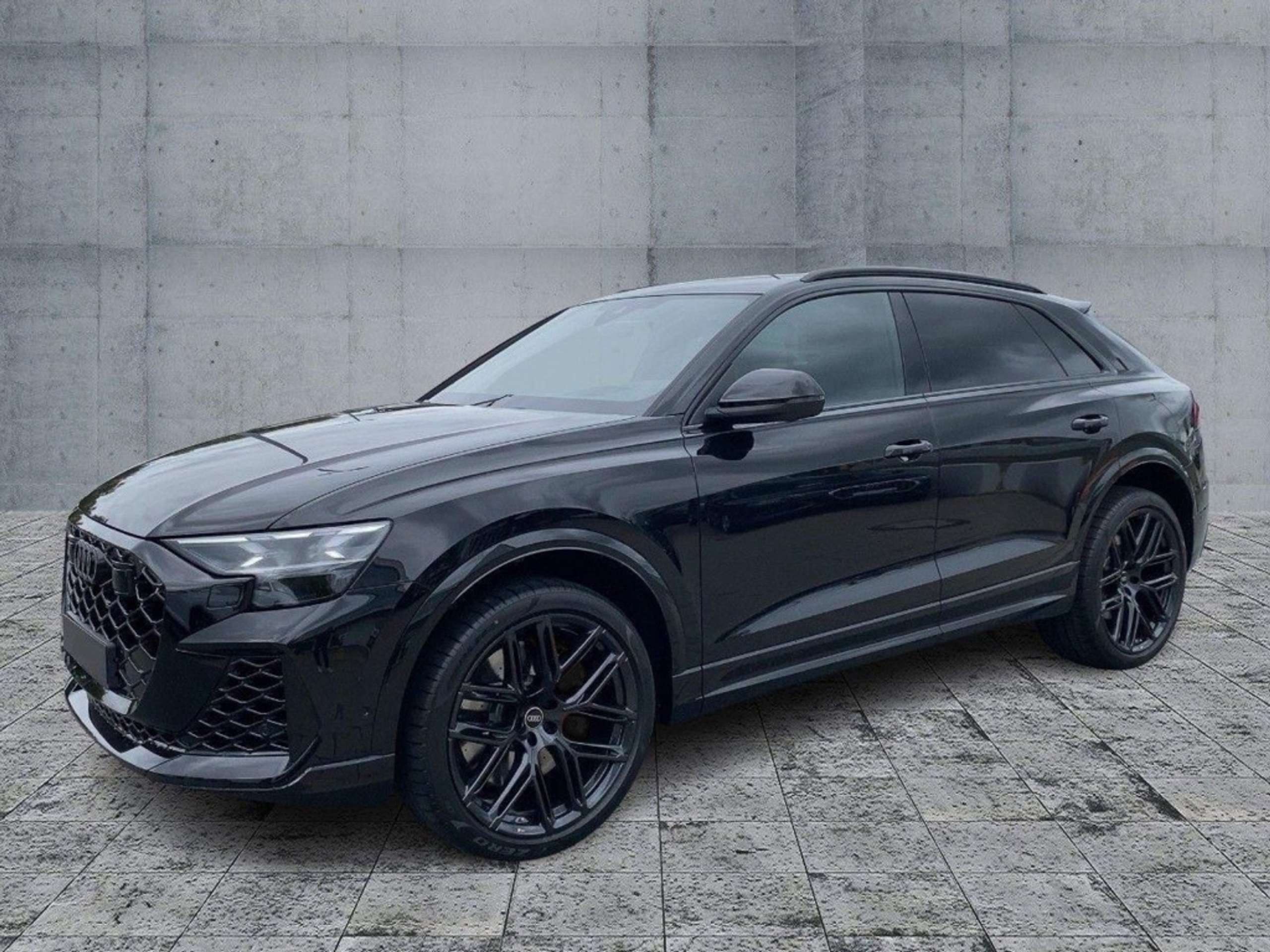 Audi - Q8