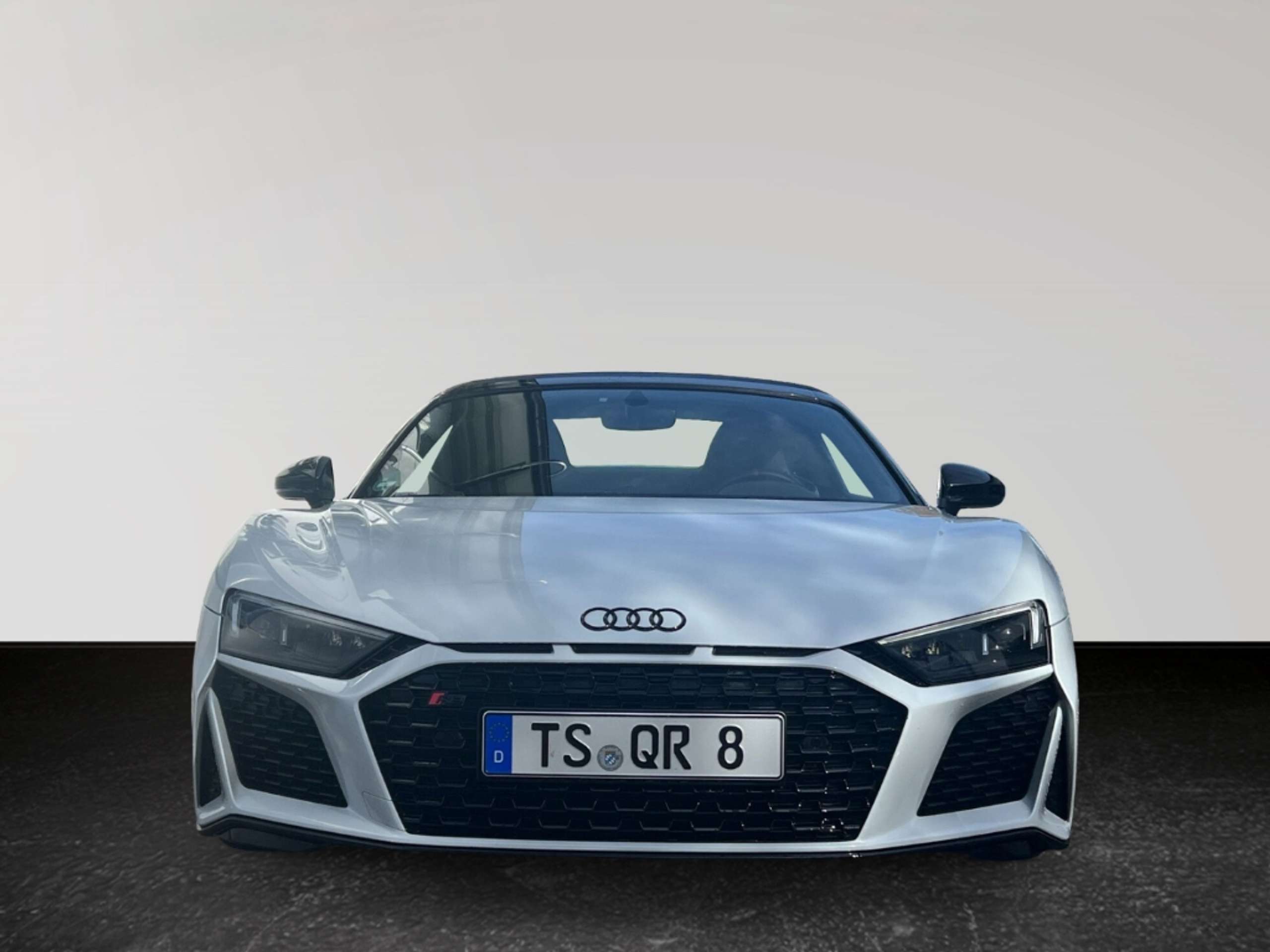 Audi - R8