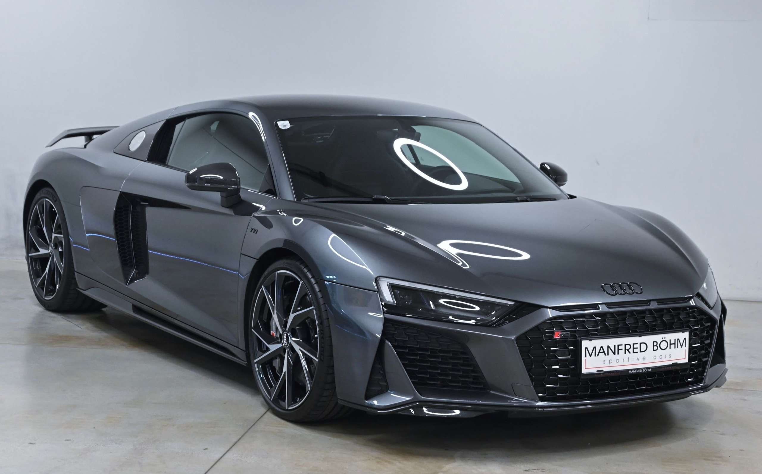 Audi - R8