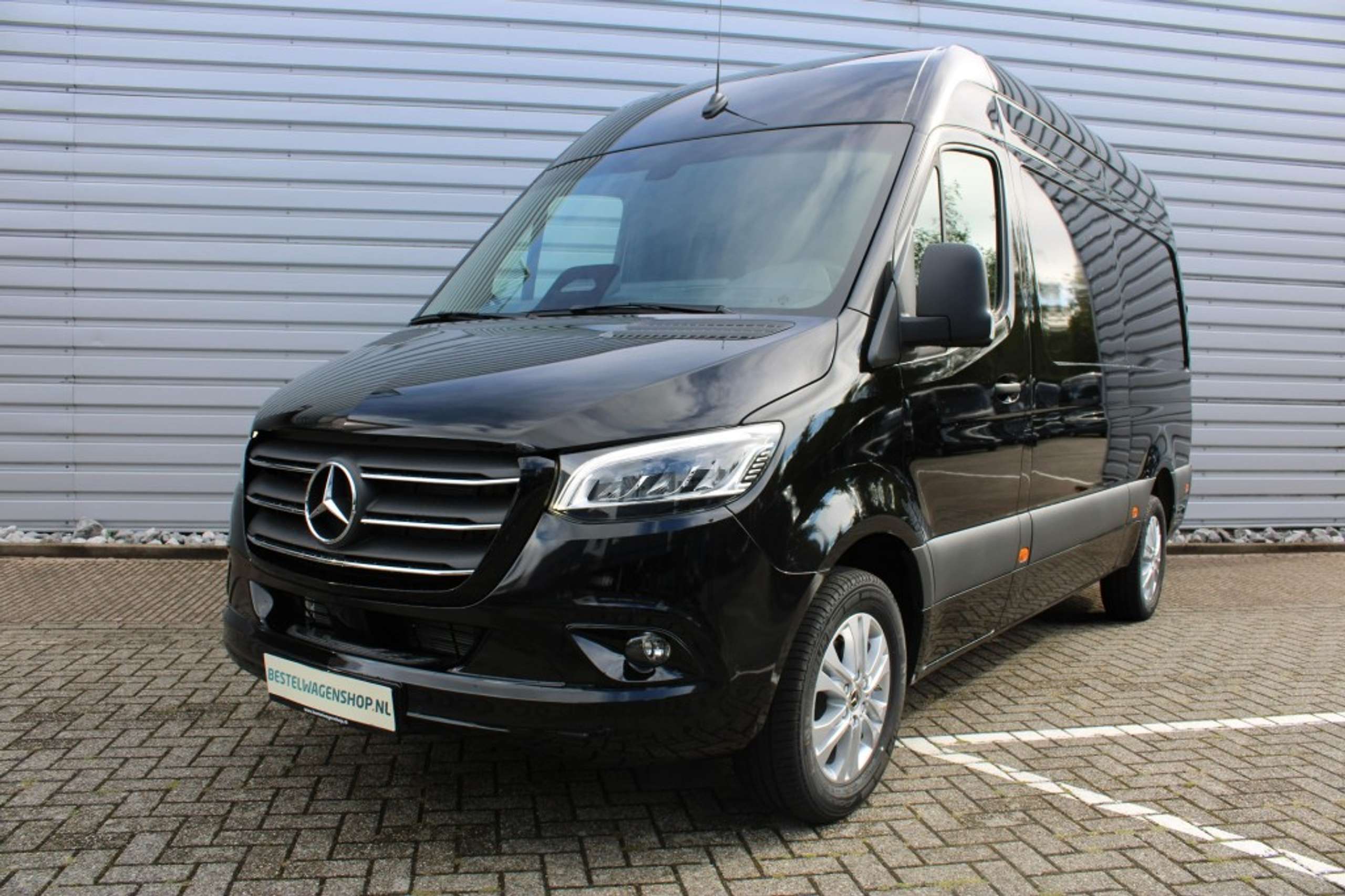 Mercedes-Benz - Sprinter