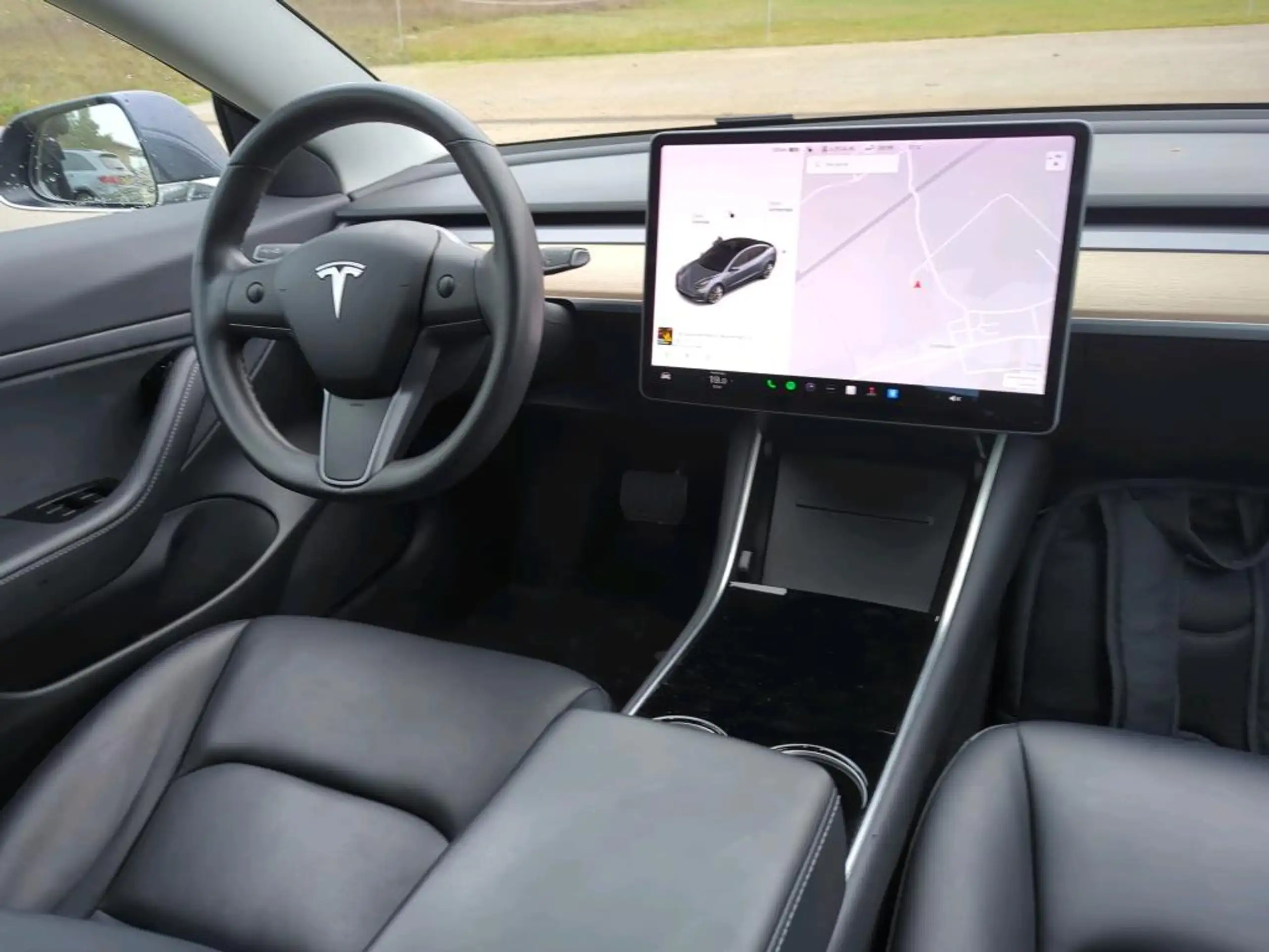 Tesla - Model 3