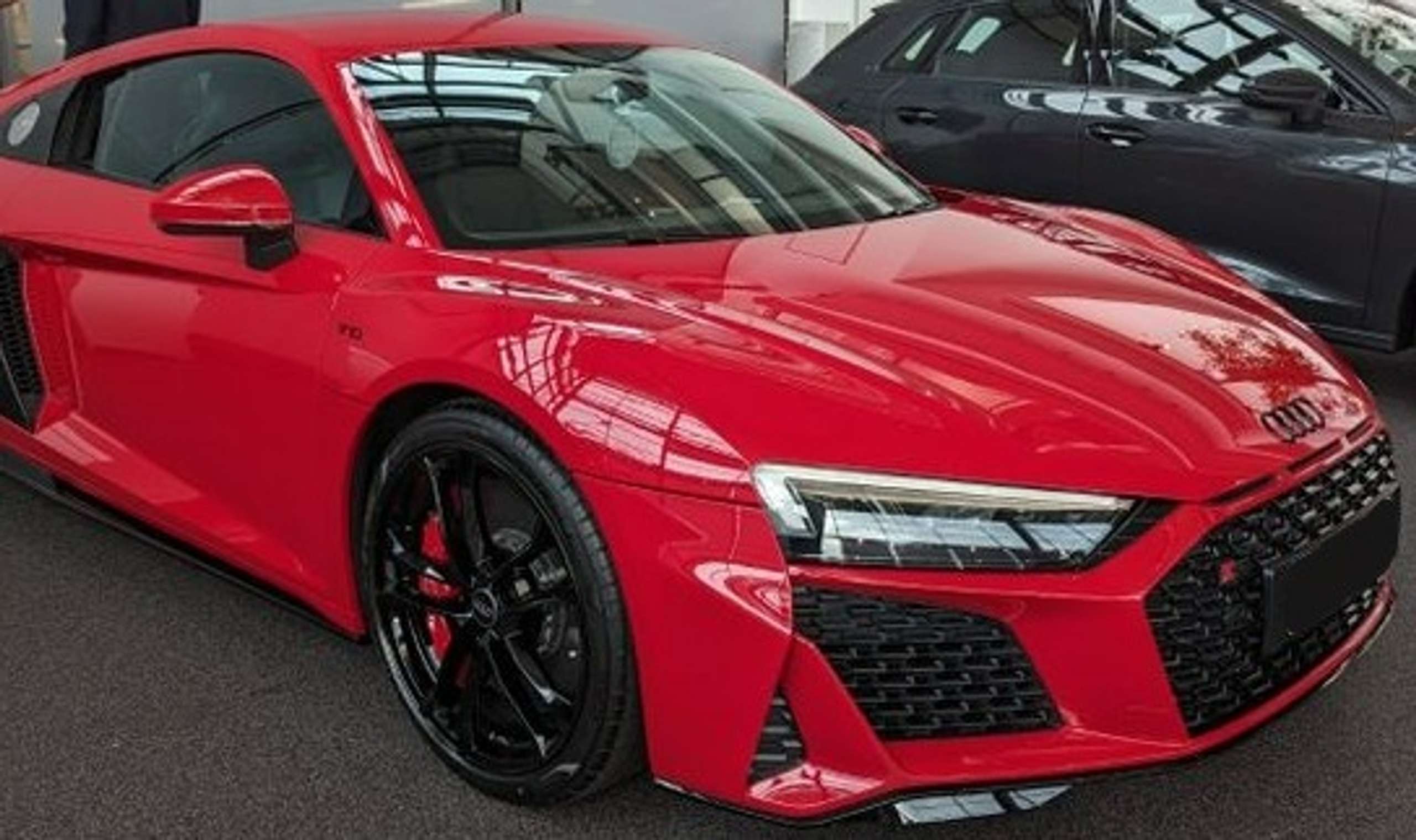 Audi - R8