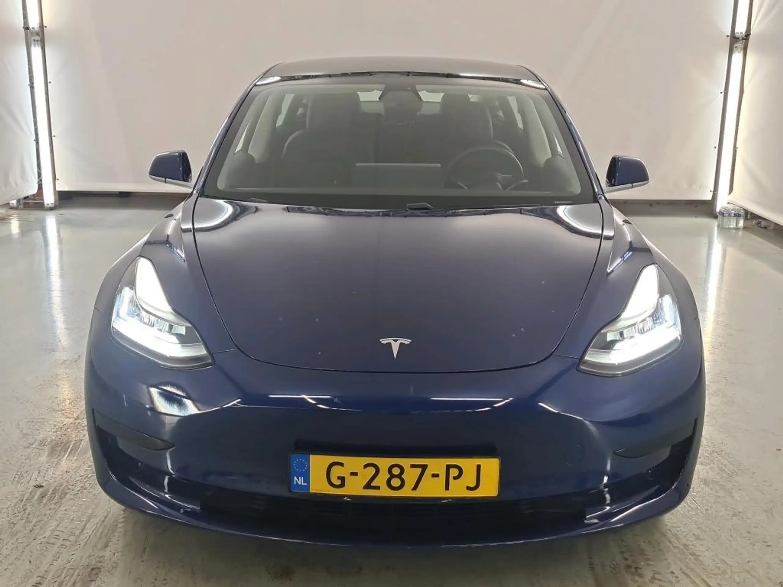 Tesla - Model 3