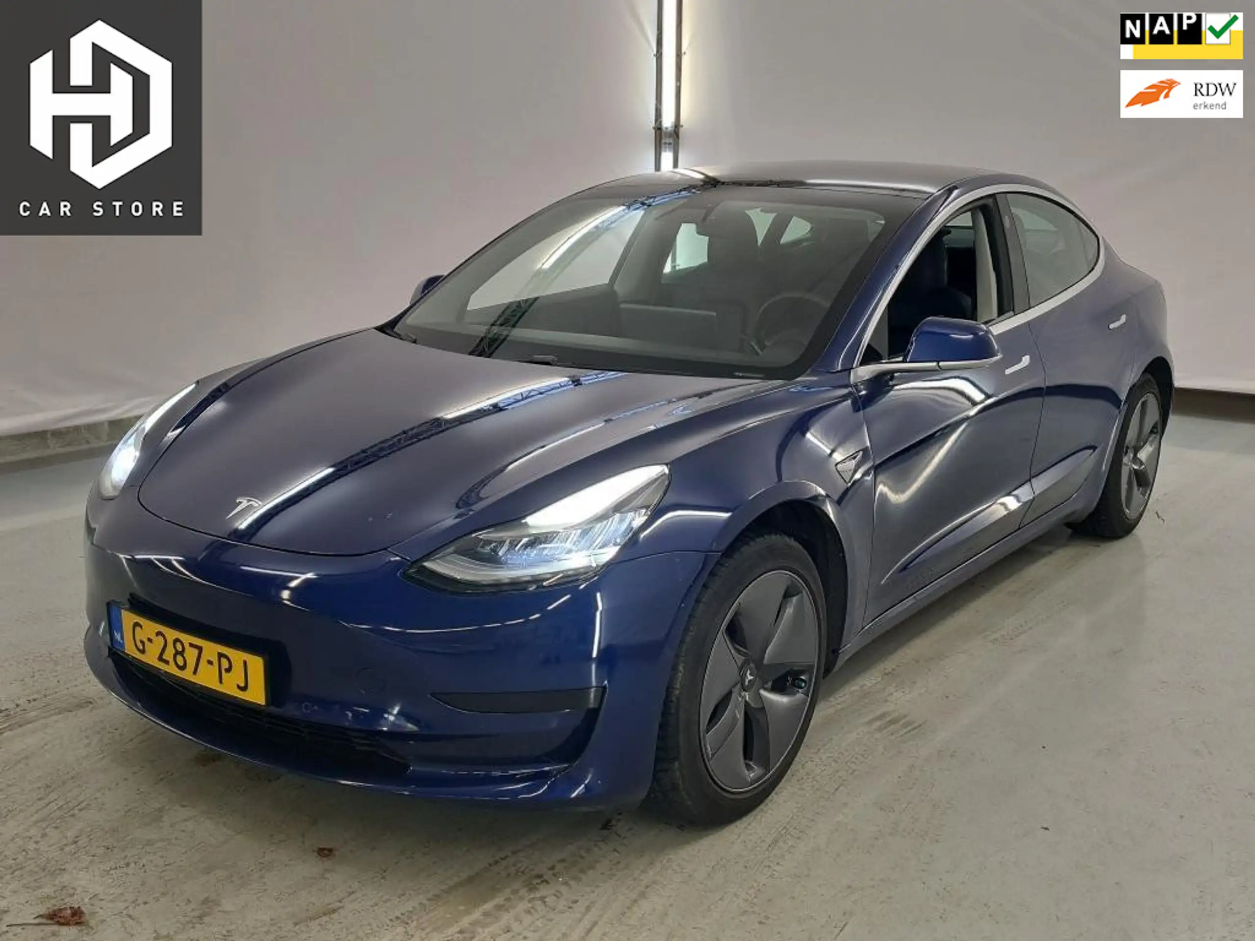 Tesla - Model 3