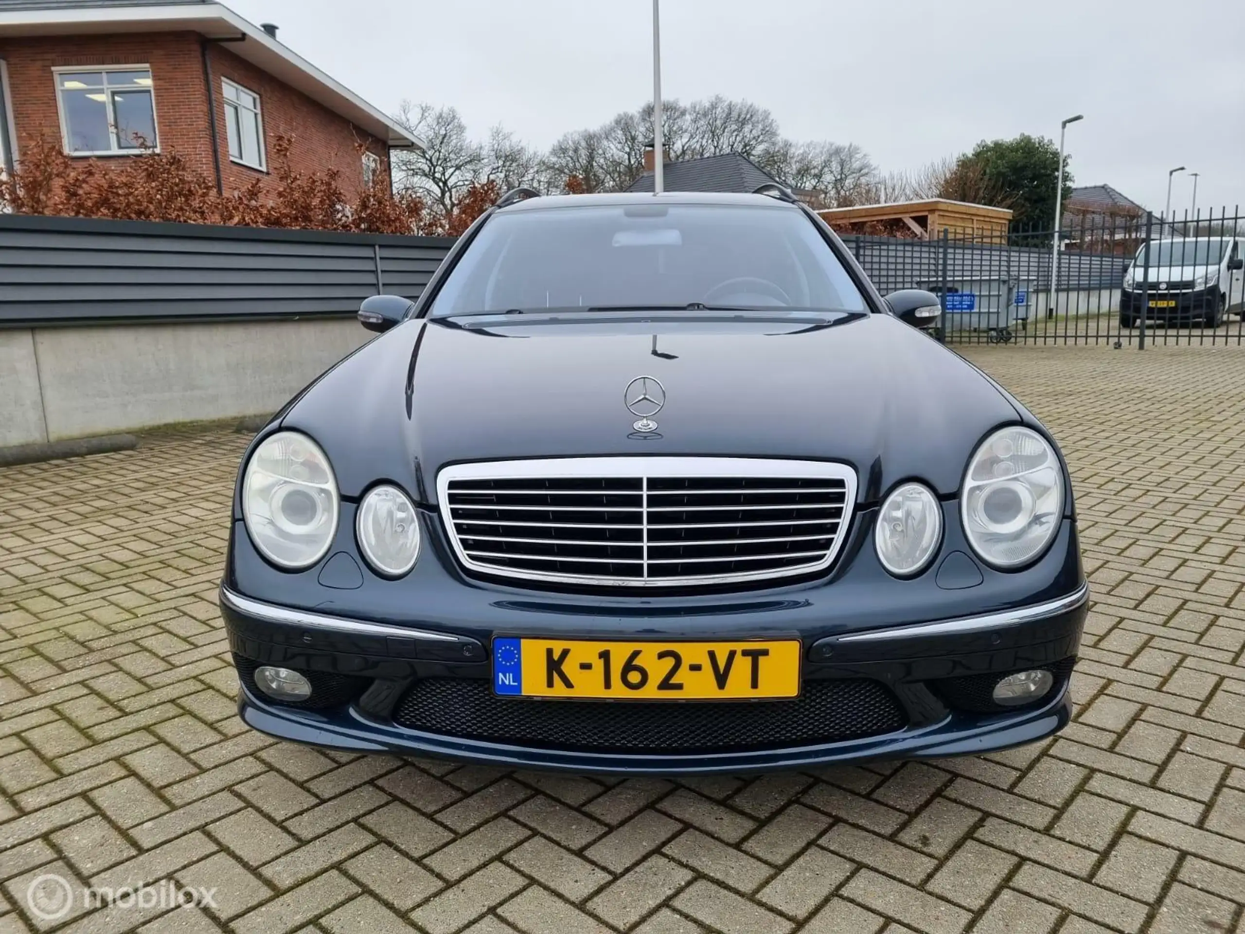 Mercedes-Benz - E 55 AMG