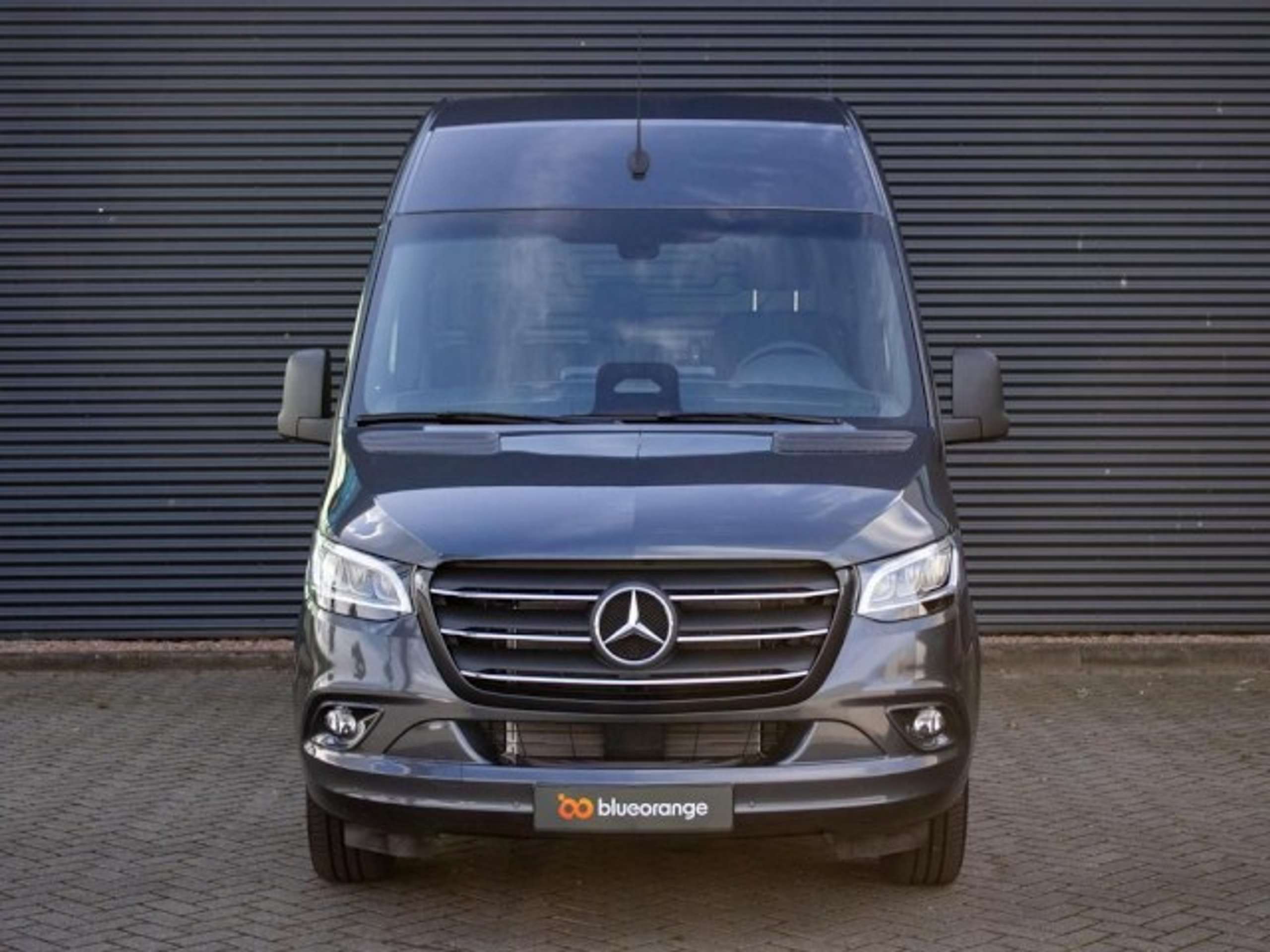 Mercedes-Benz - Sprinter