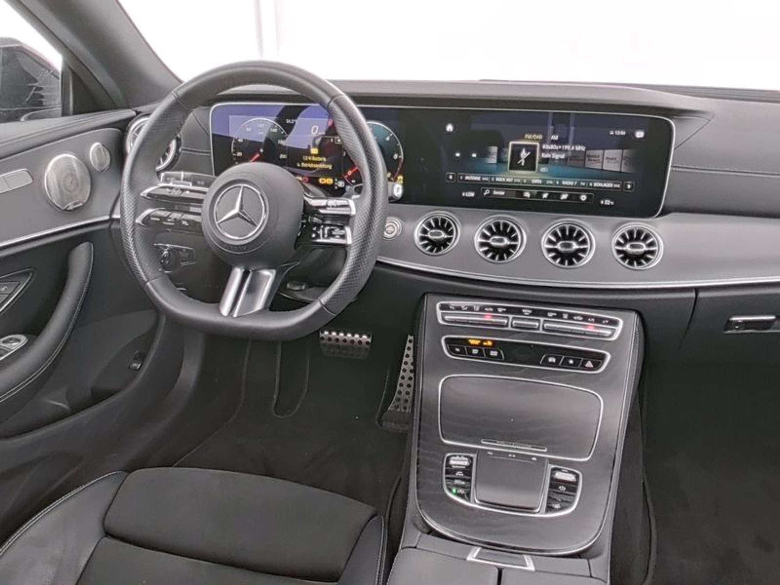 Mercedes-Benz - E 400