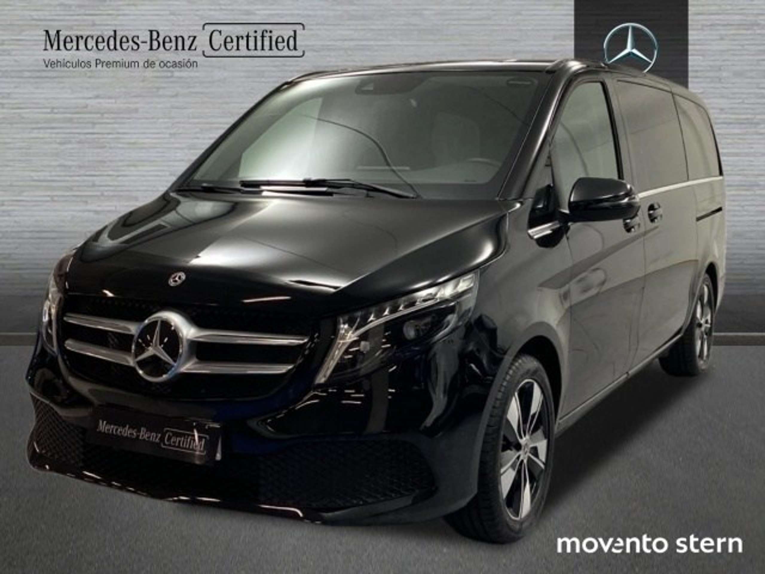 Mercedes-Benz - V 220