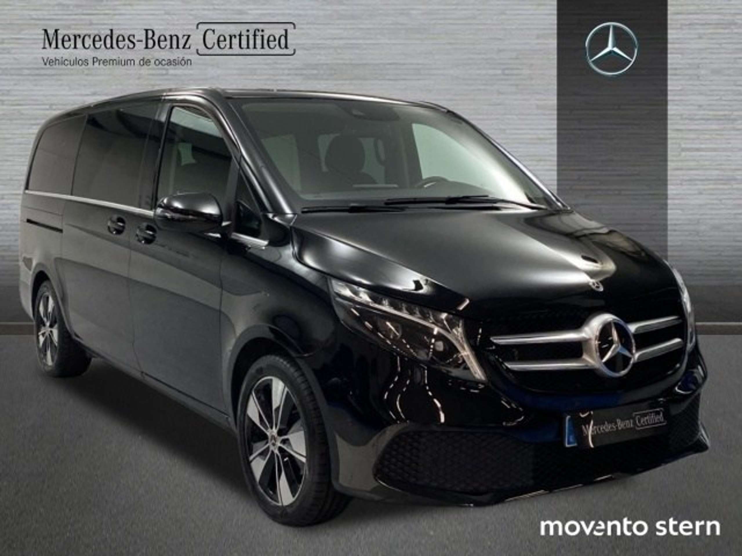 Mercedes-Benz - V 220