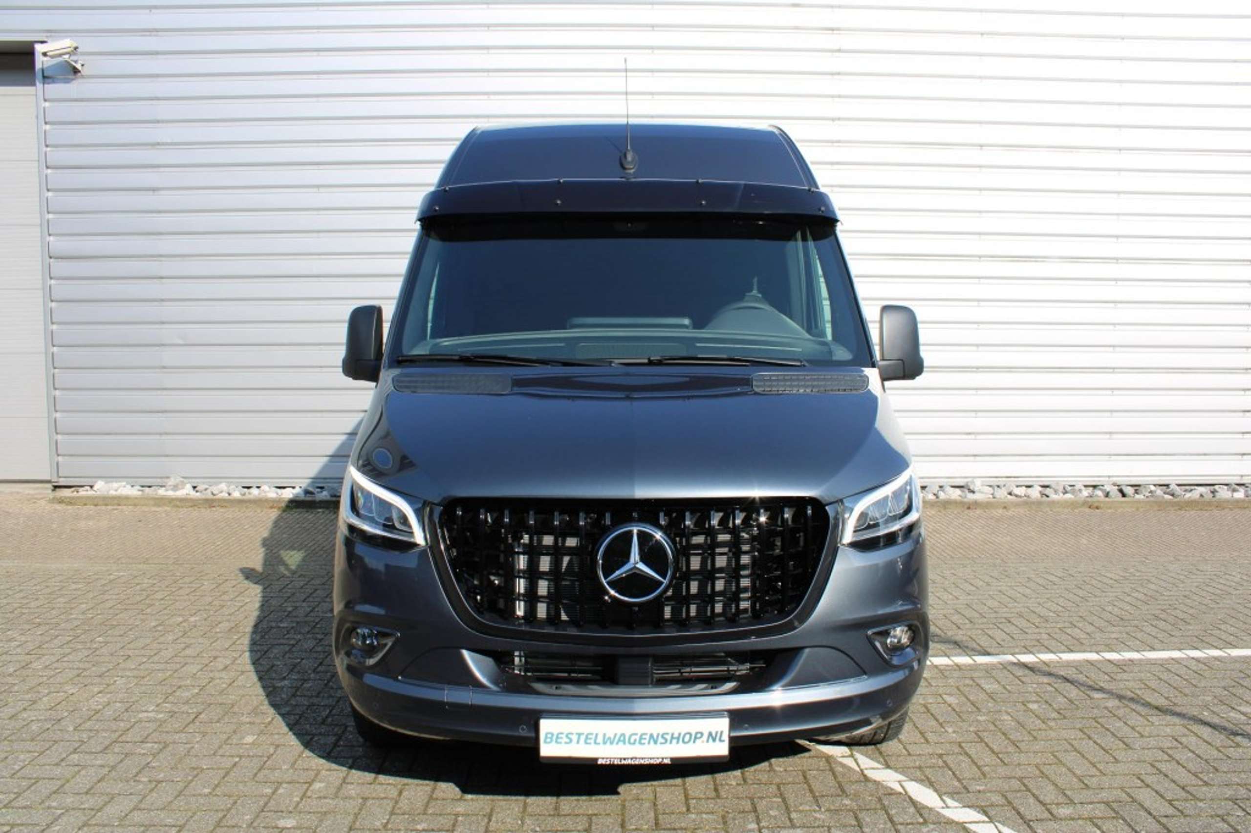 Mercedes-Benz - Sprinter