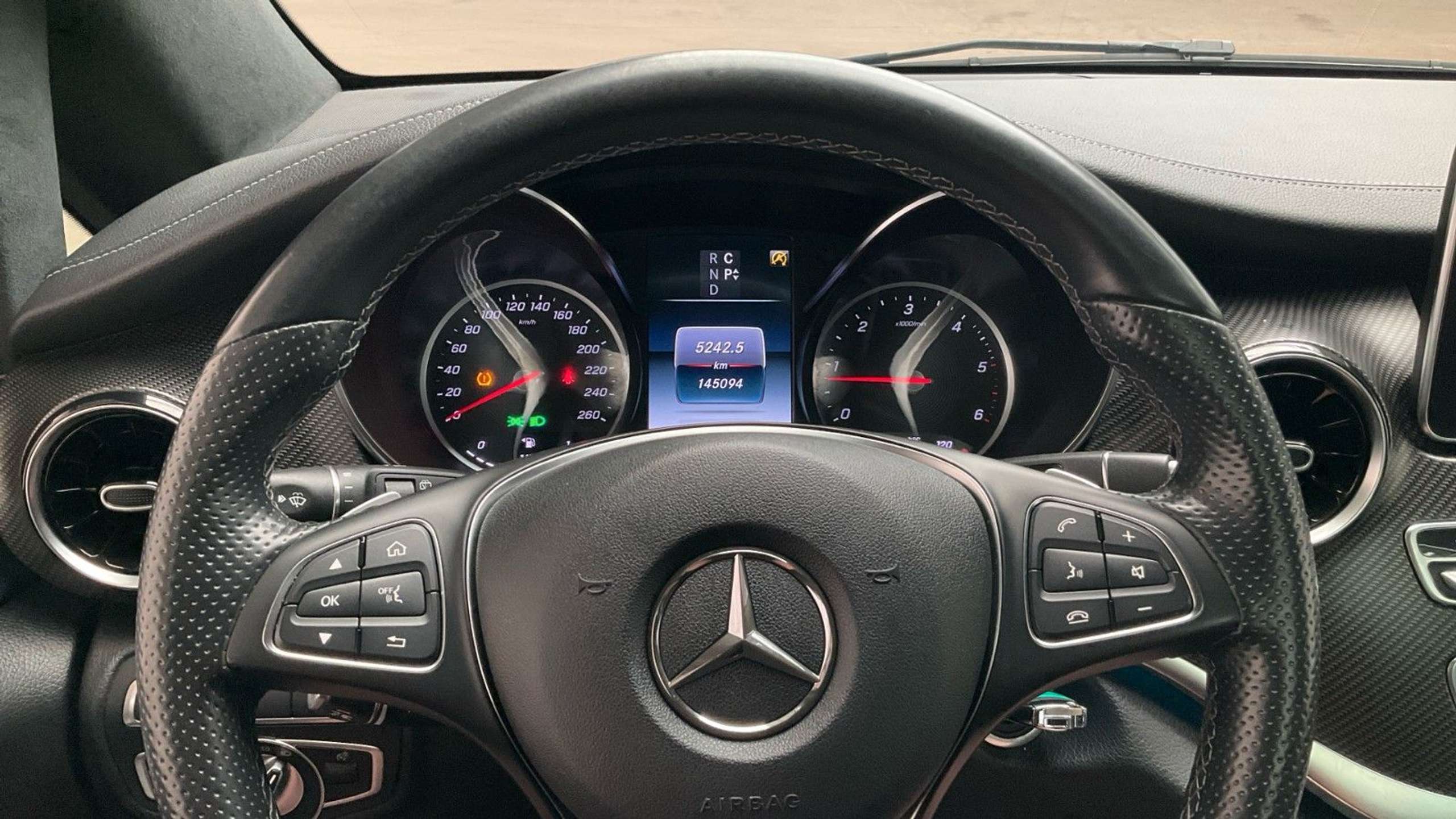 Mercedes-Benz - V 300