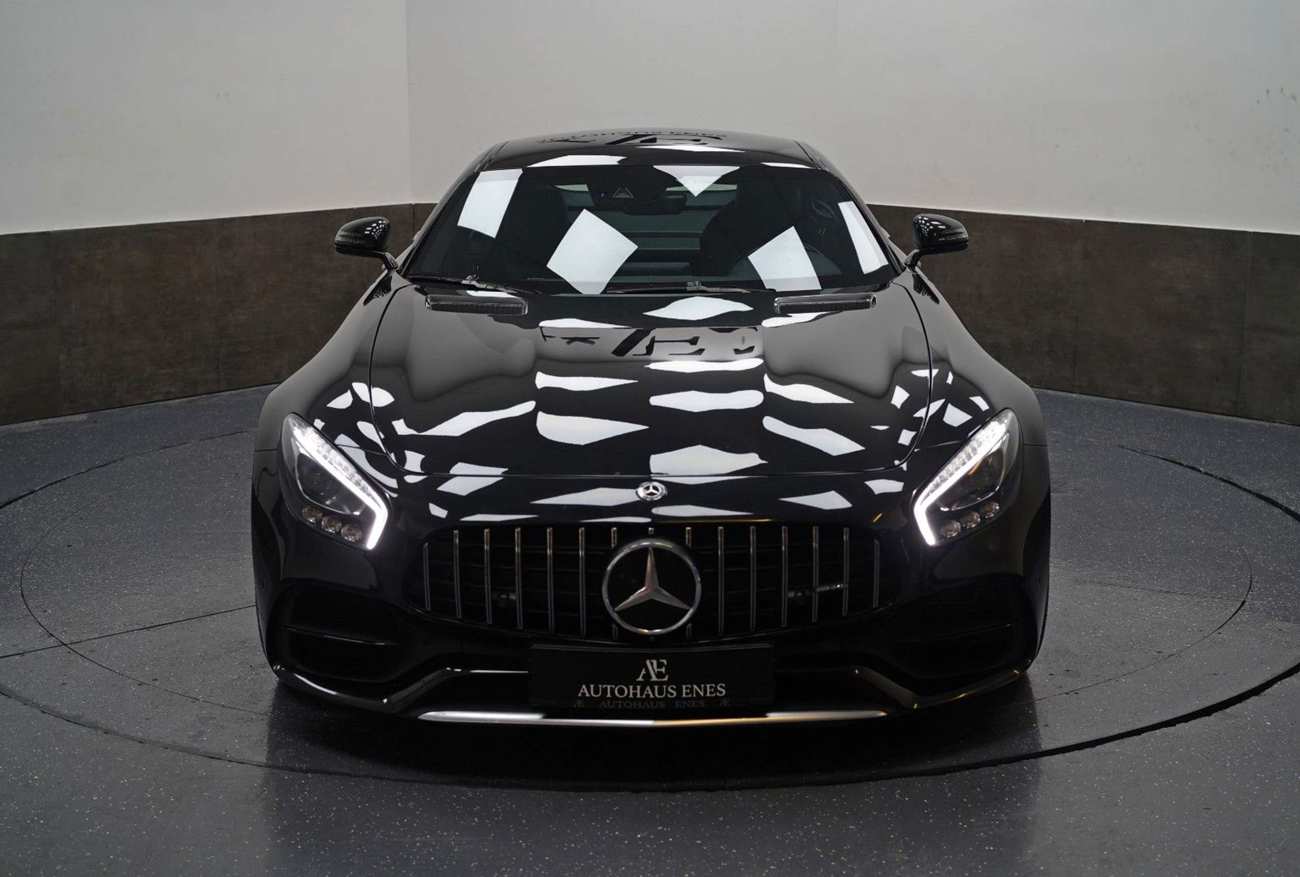 Mercedes-Benz - AMG GT