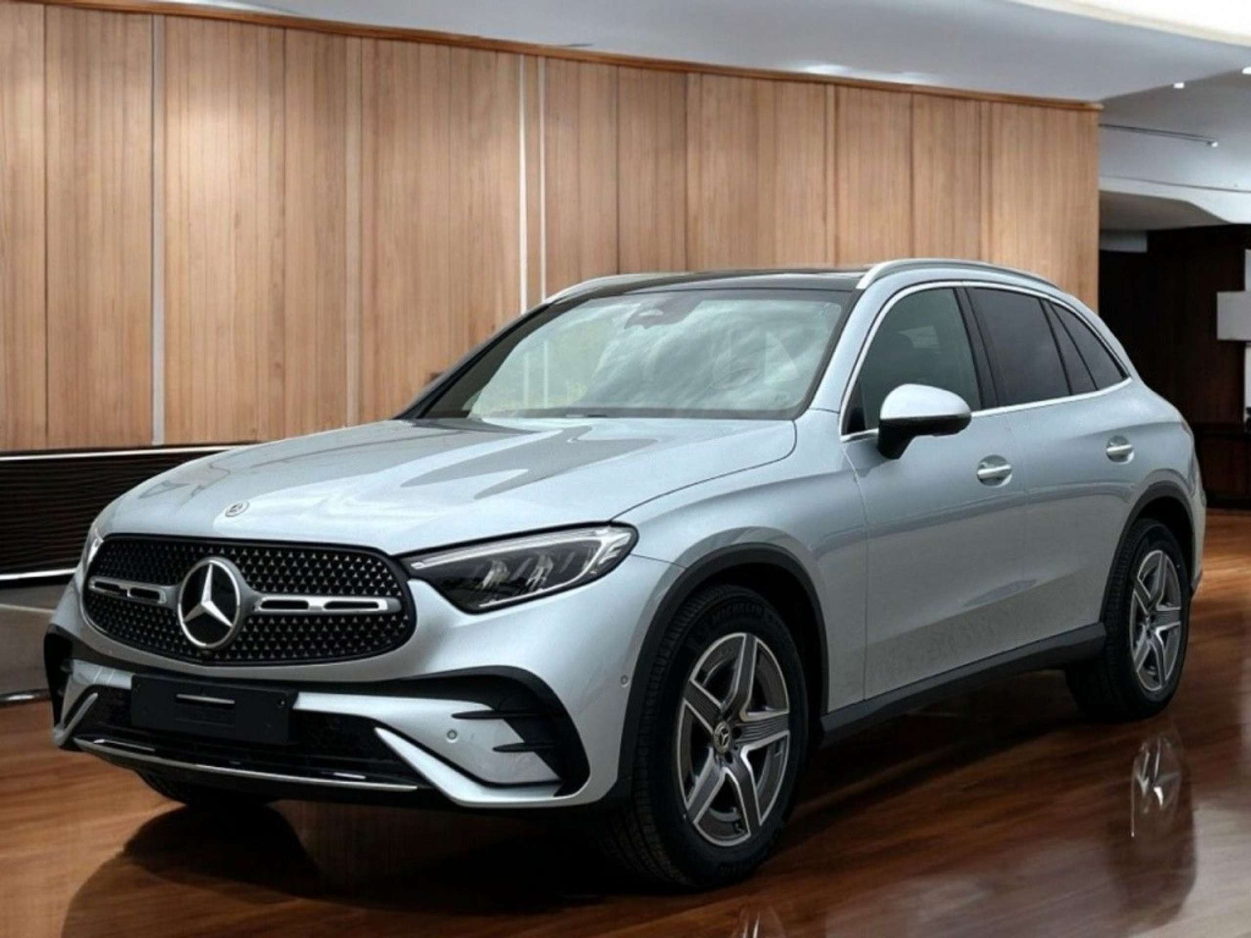 Mercedes-Benz - GLC 300