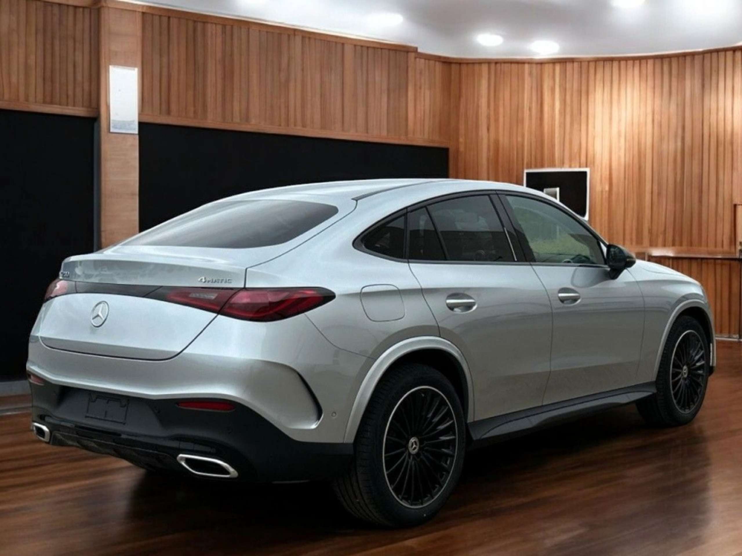 Mercedes-Benz - GLC 200