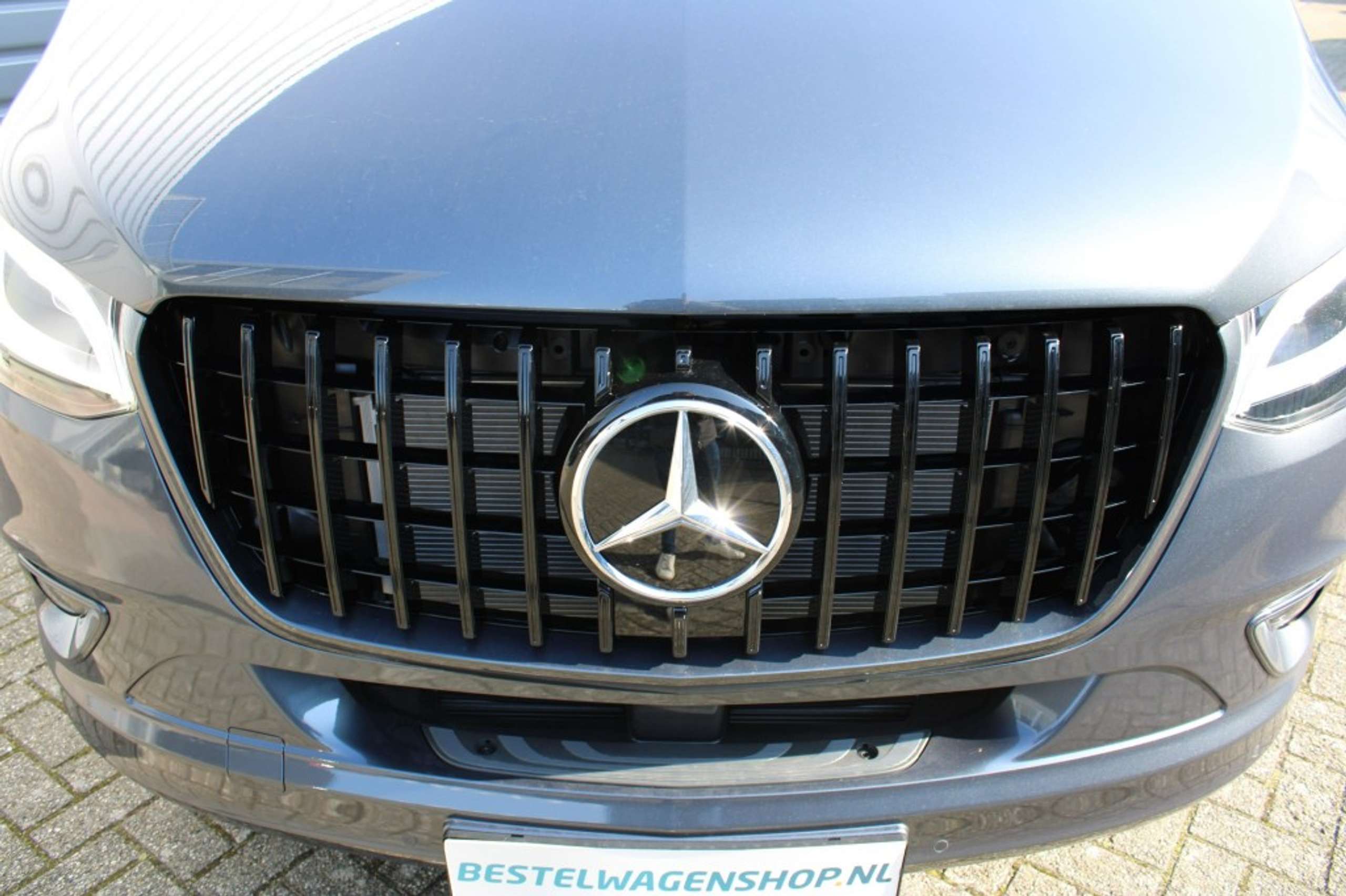 Mercedes-Benz - Sprinter