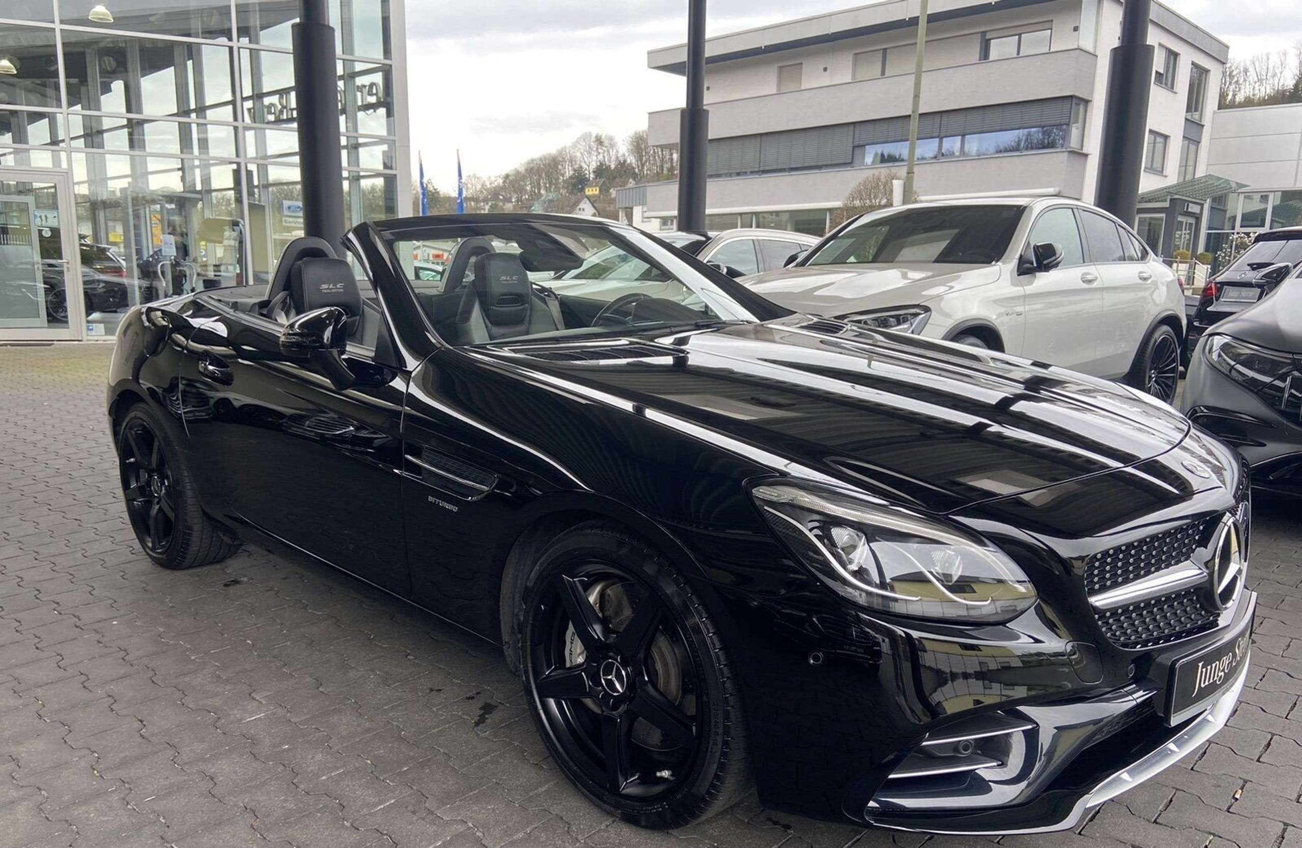 Mercedes-Benz - SLC 43 AMG