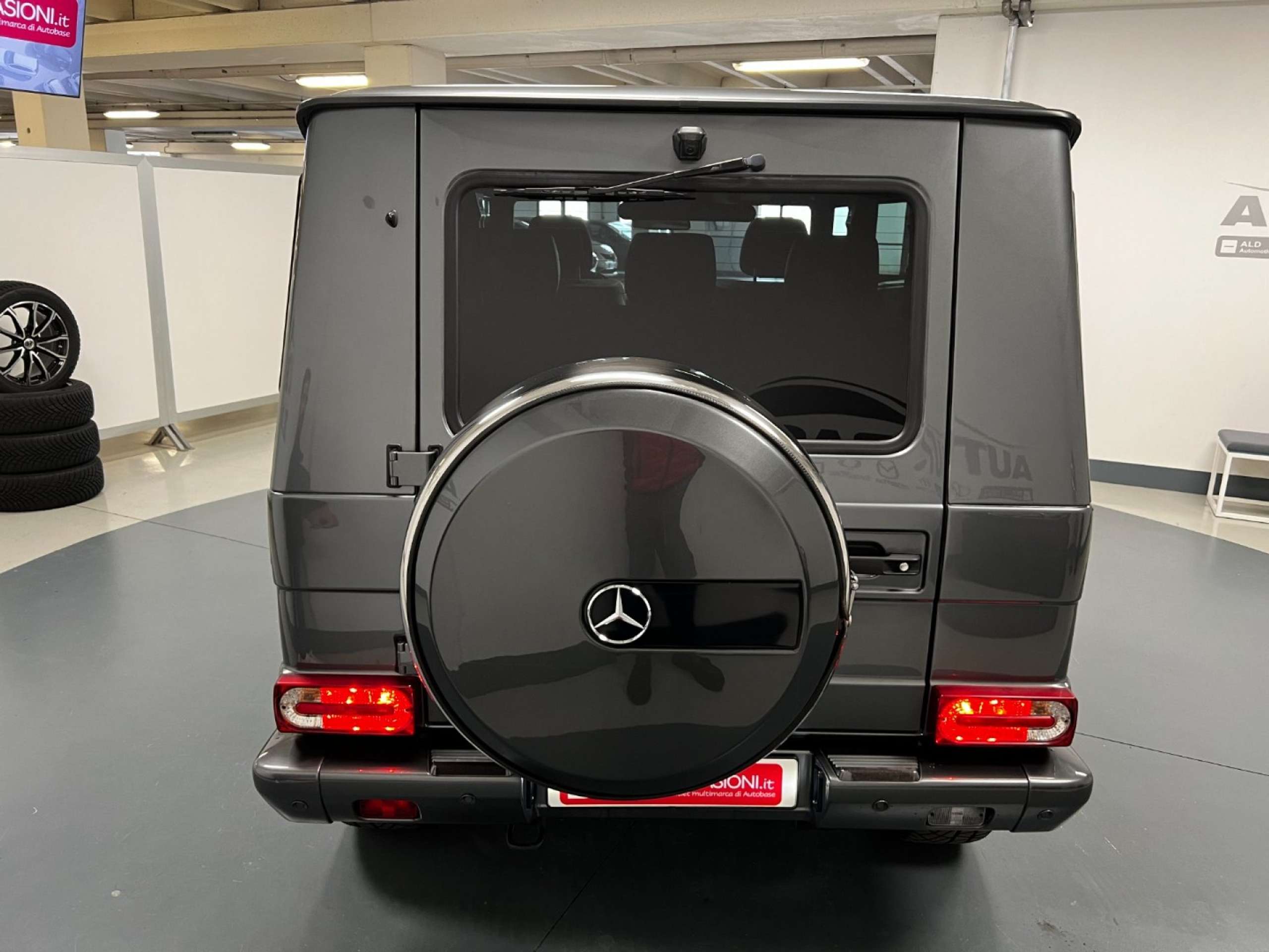 Mercedes-Benz - G 350