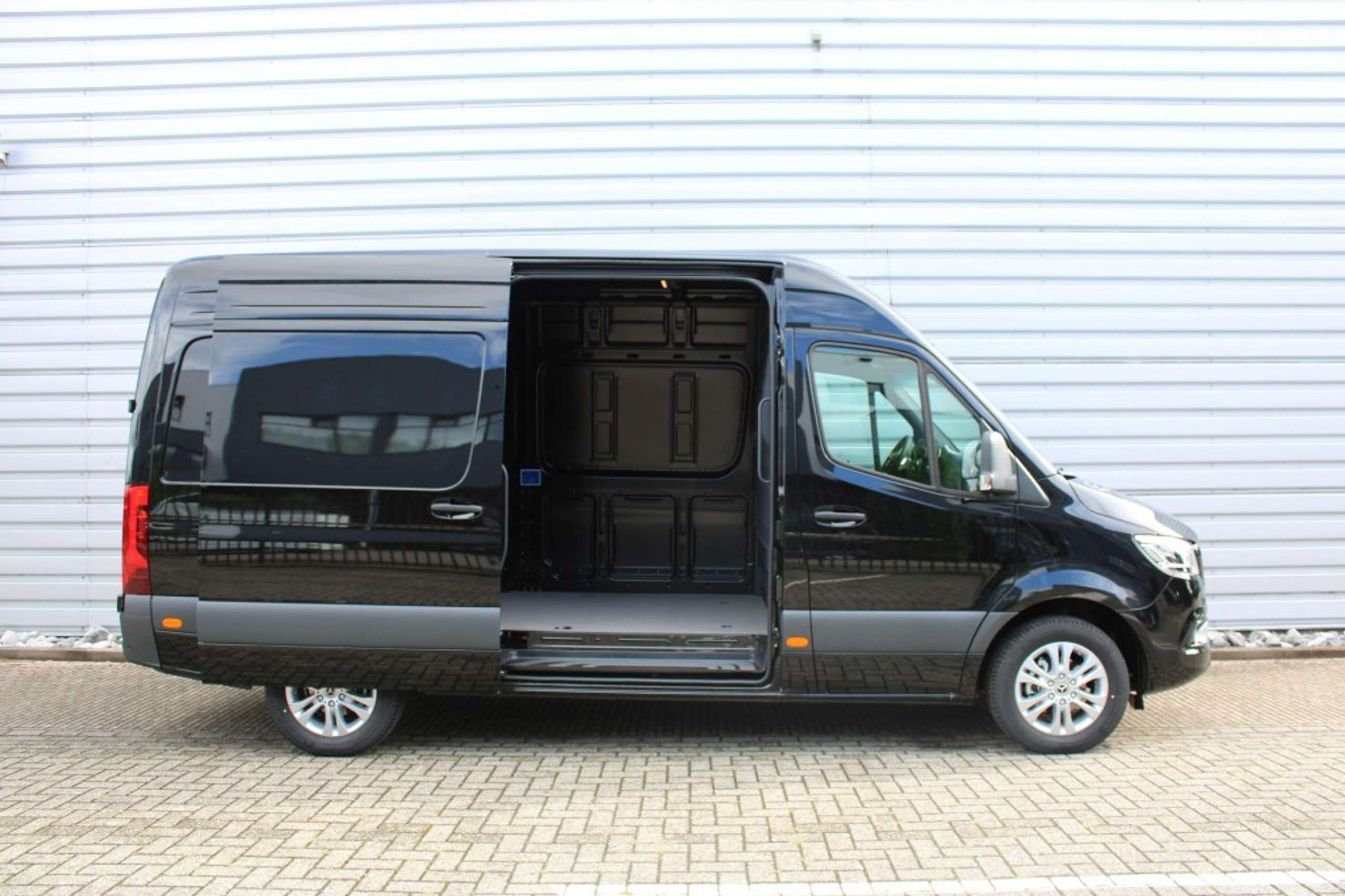 Mercedes-Benz - Sprinter