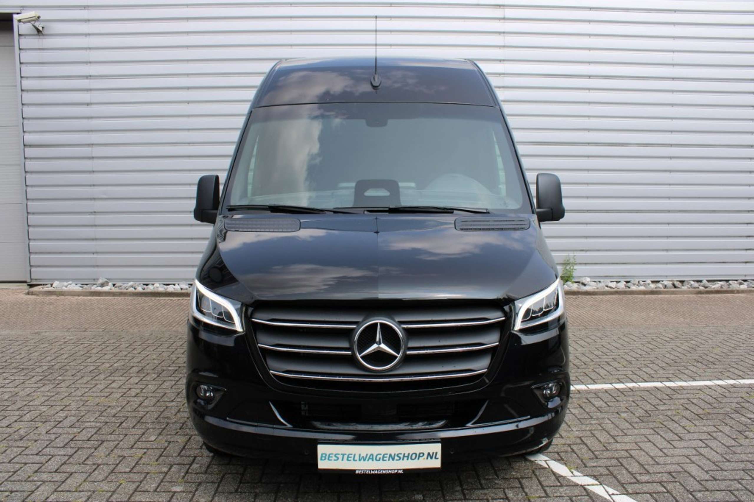 Mercedes-Benz - Sprinter