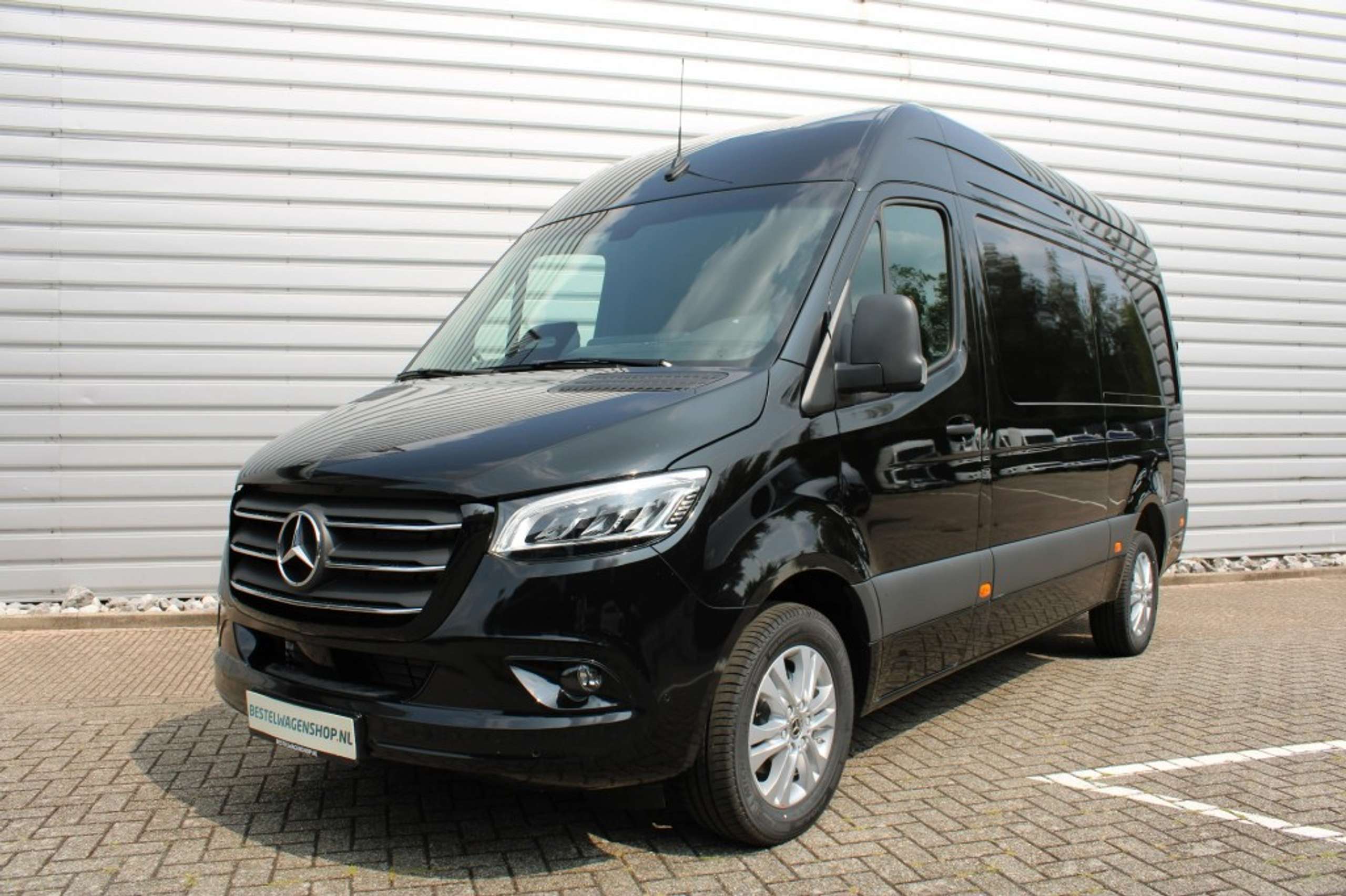 Mercedes-Benz - Sprinter