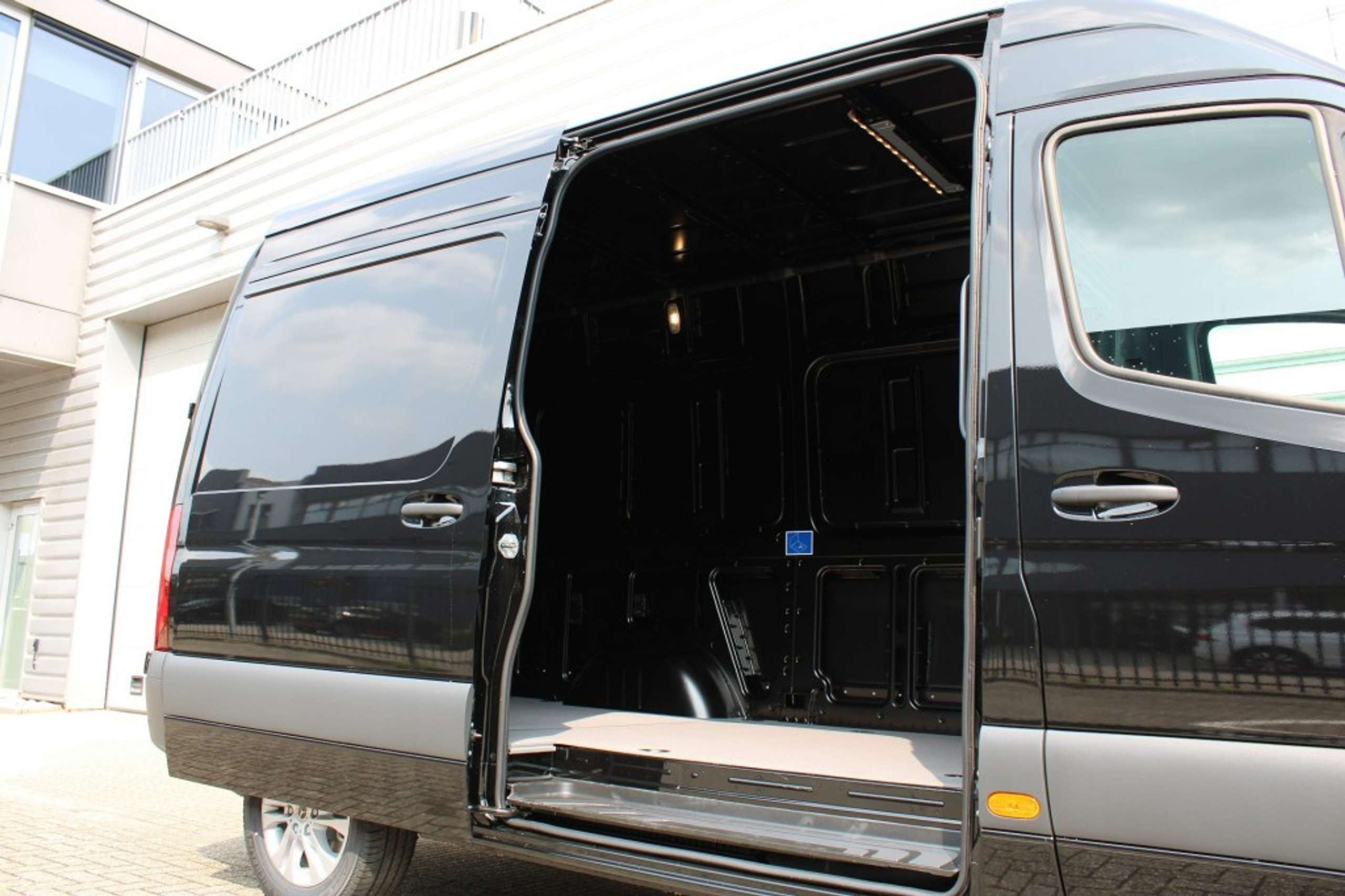 Mercedes-Benz - Sprinter