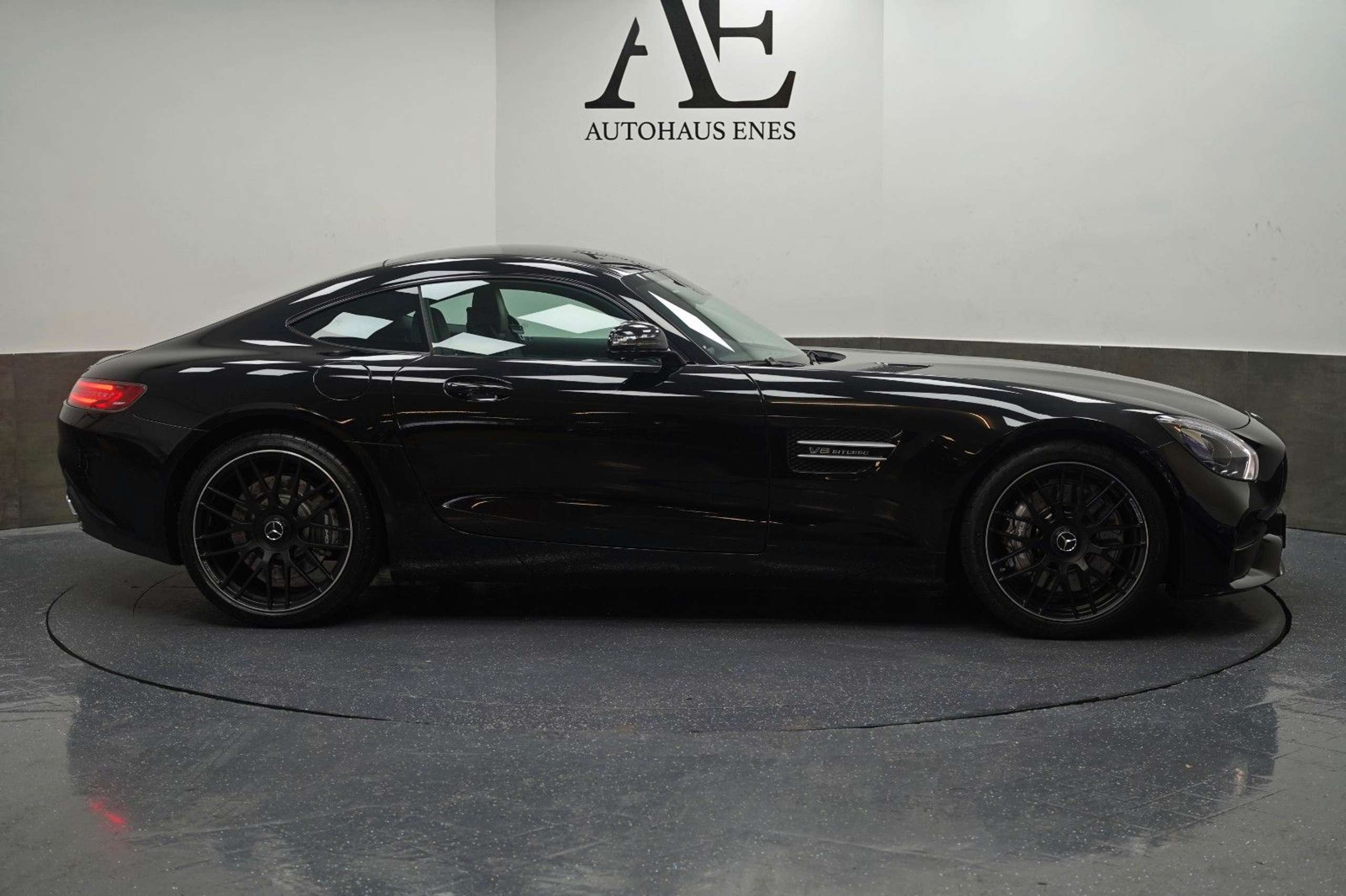 Mercedes-Benz - AMG GT