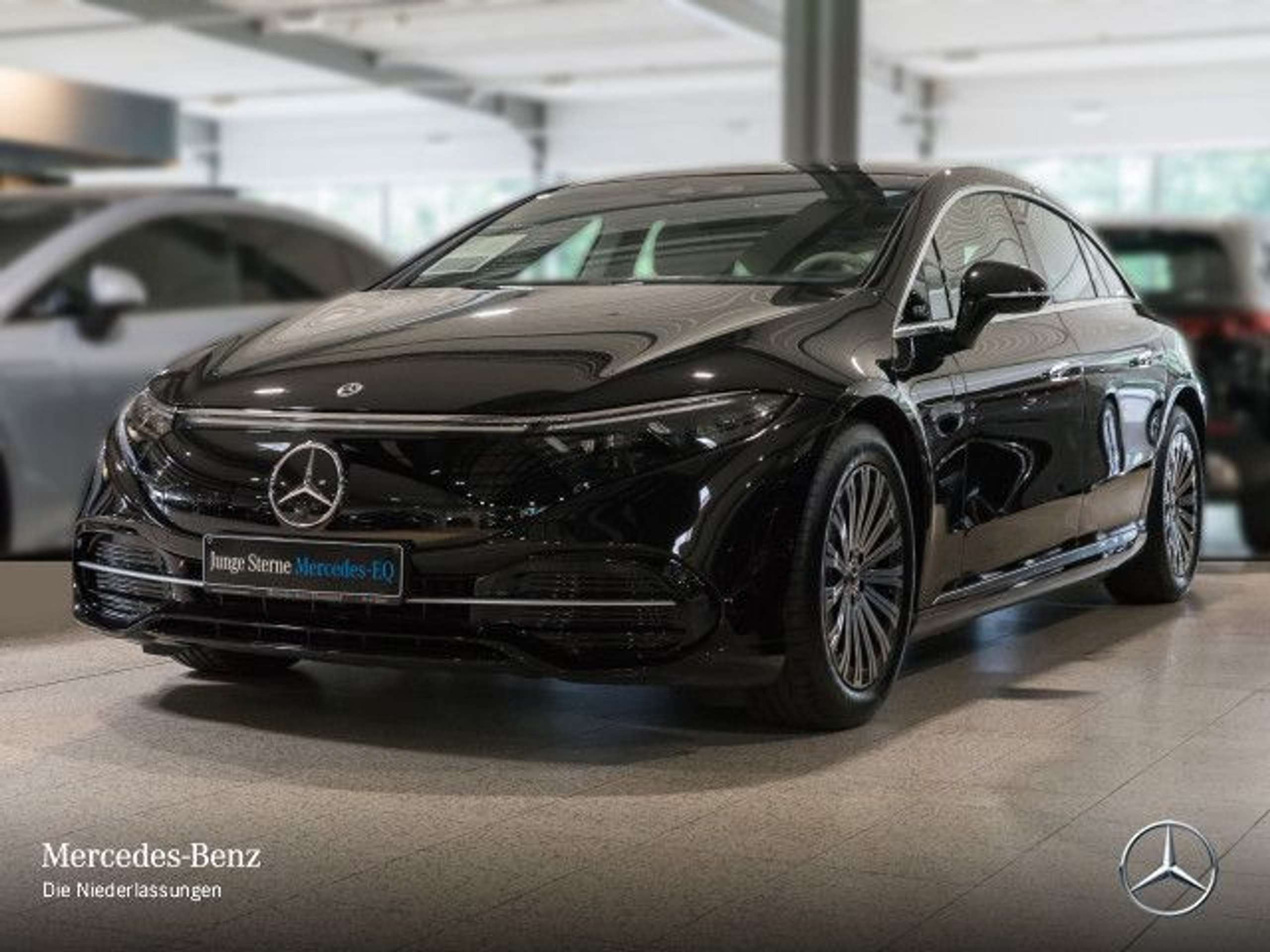 Mercedes-Benz - EQS