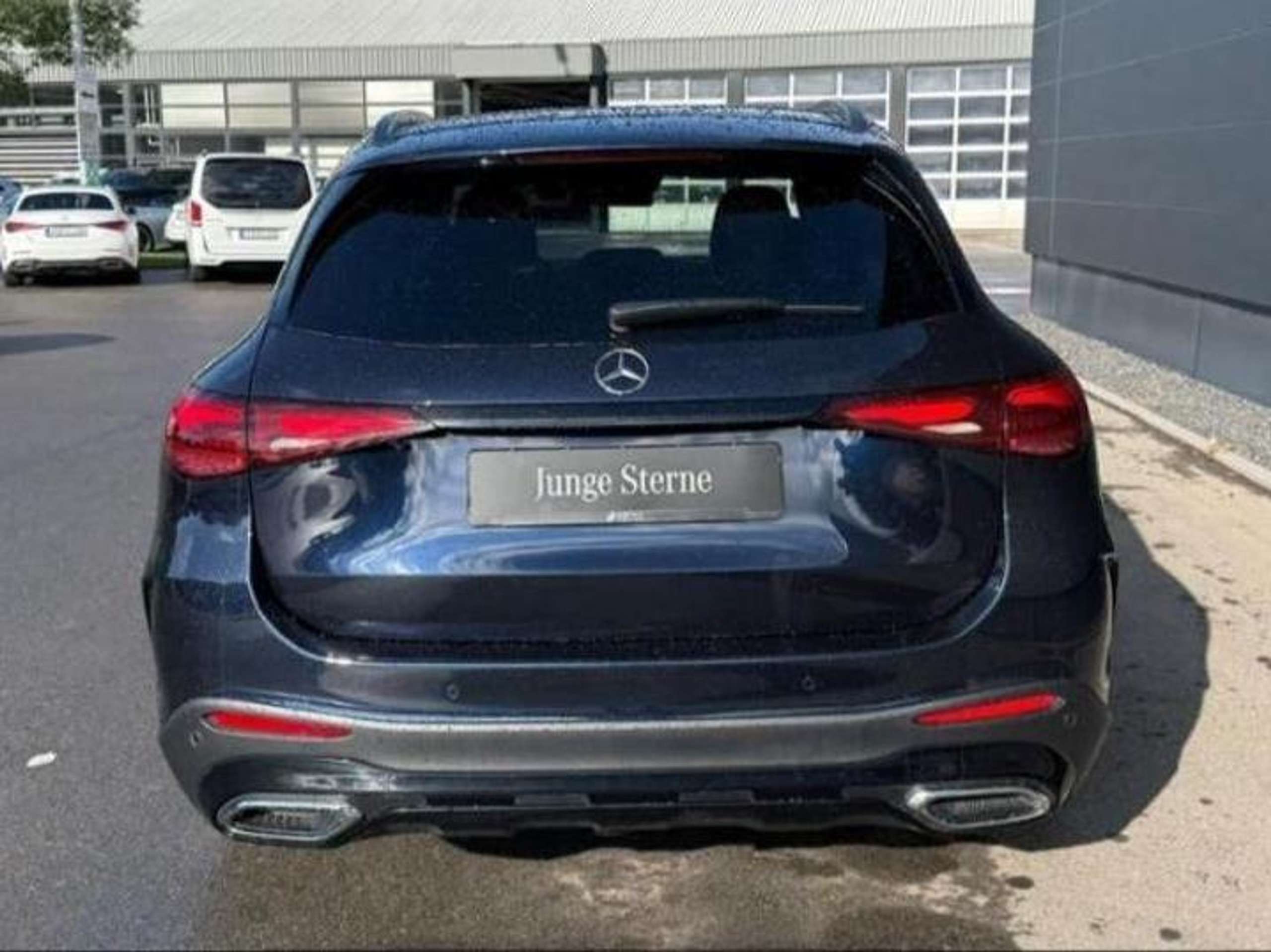 Mercedes-Benz - GLC 220