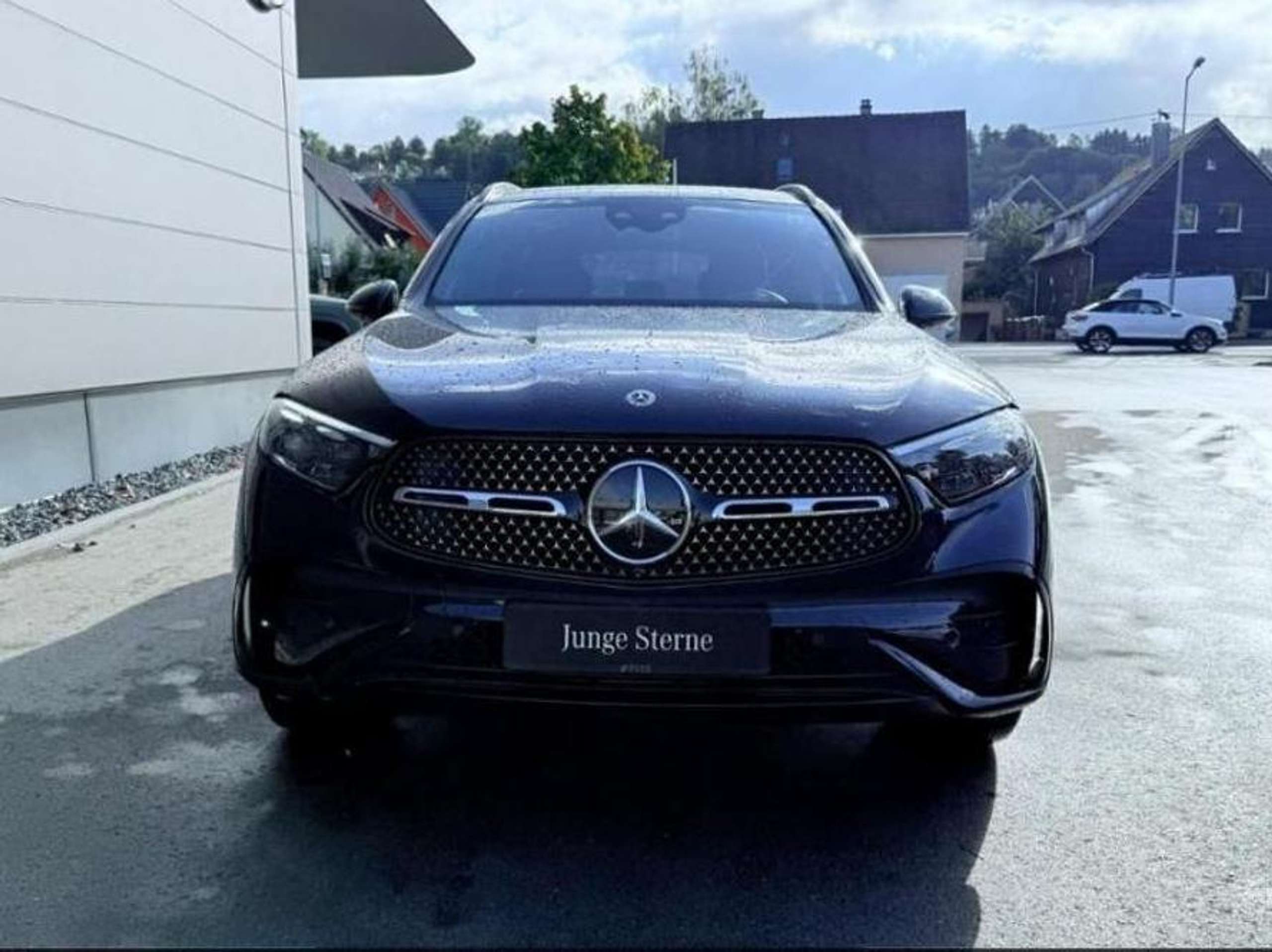 Mercedes-Benz - GLC 220