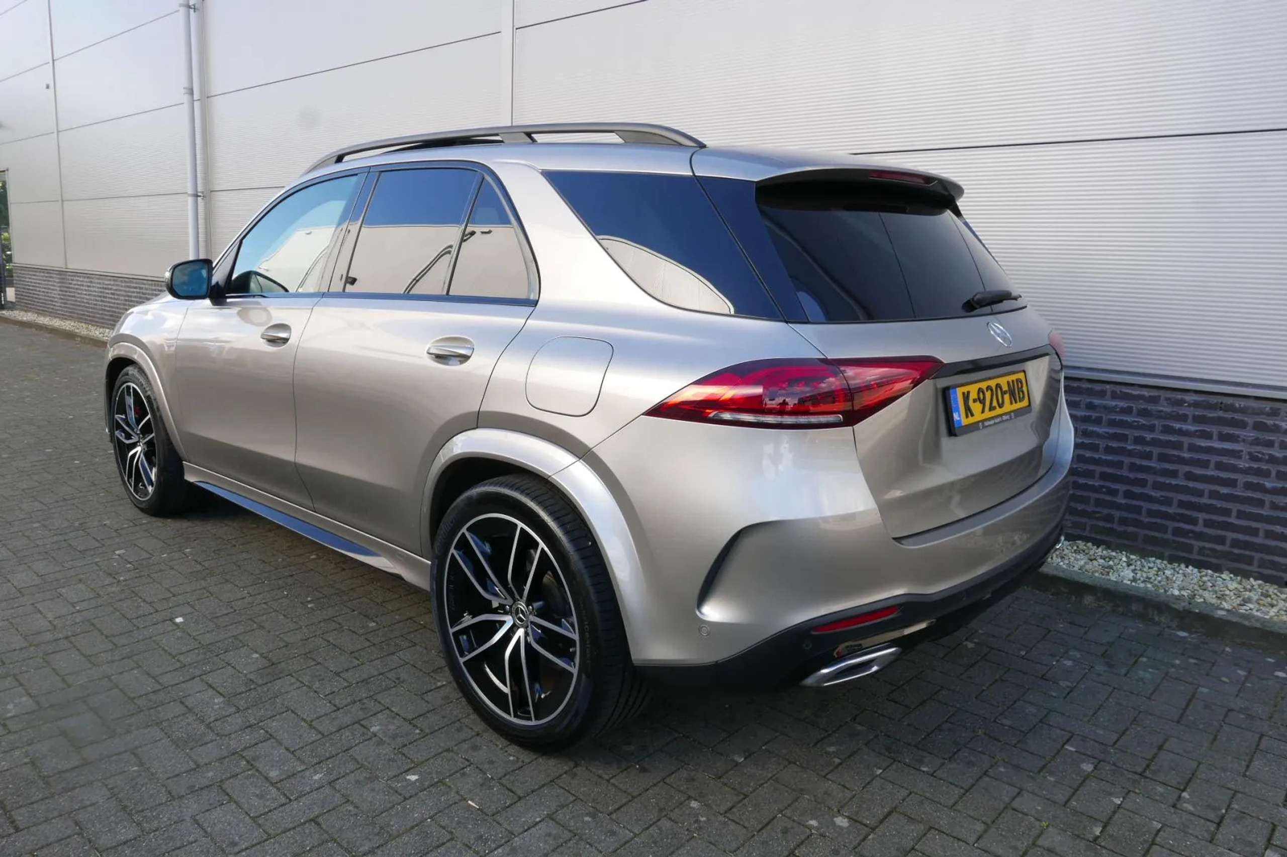 Mercedes-Benz - GLE 350